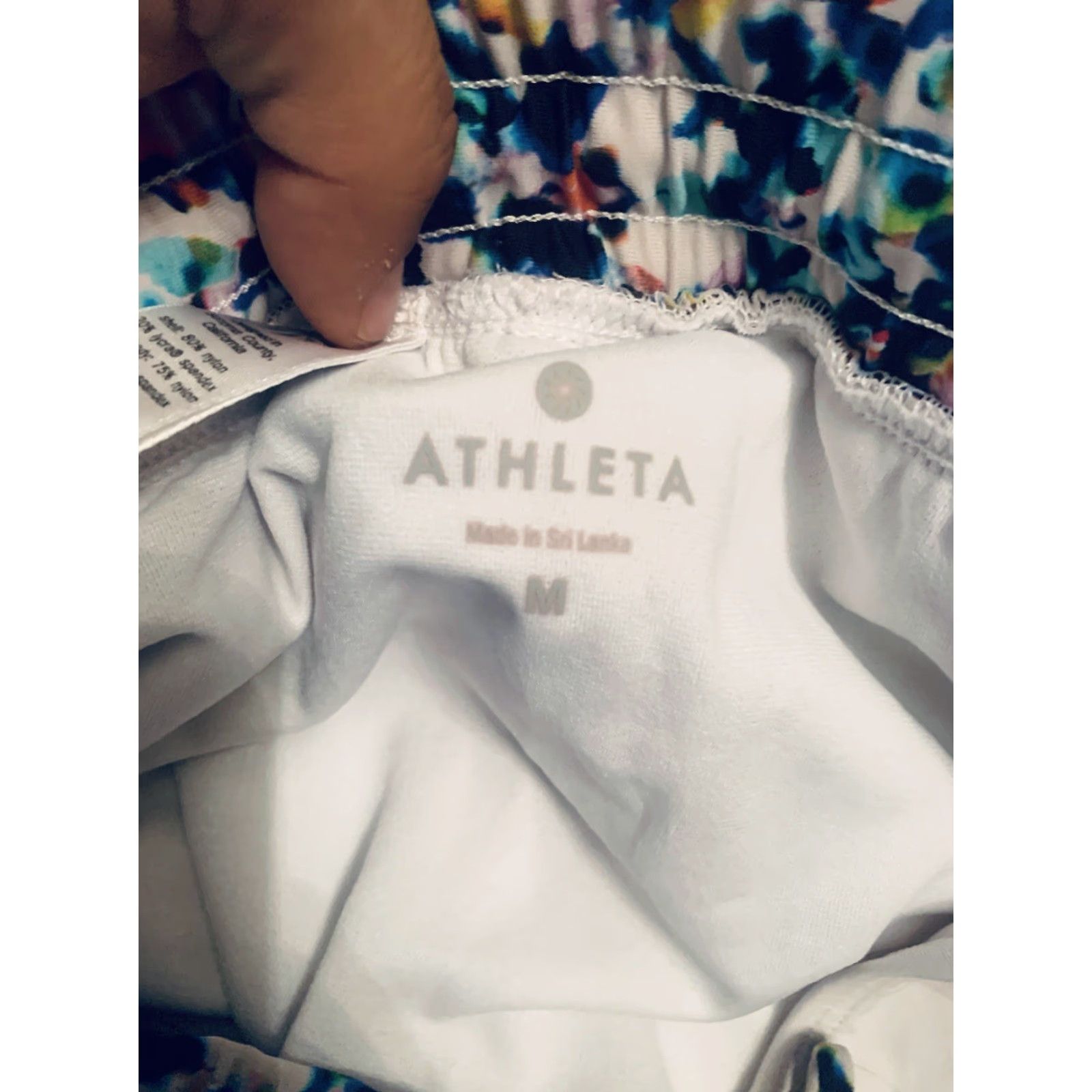Athleta Athleta Running Shorts Size M Multicolor Print Stretch Workout Hypersonic Sonar Size 32" / US 10 / IT 46 - 2 Thumbnail