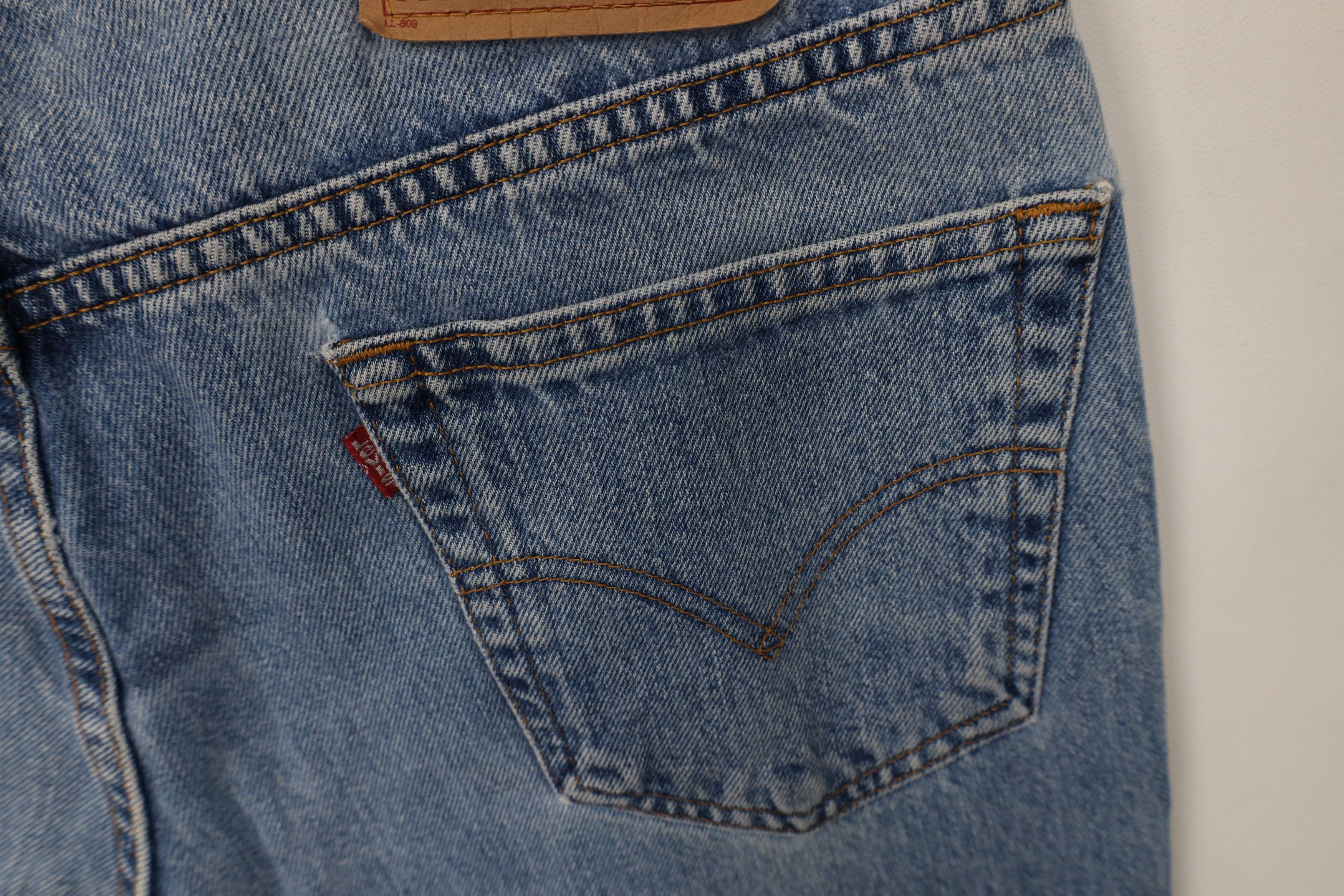 Levi's Vintage Y2K 2000 Levis 550 Relaxed Fit Denim Jeans Blue Size US 36 / EU 52 - 14 Thumbnail
