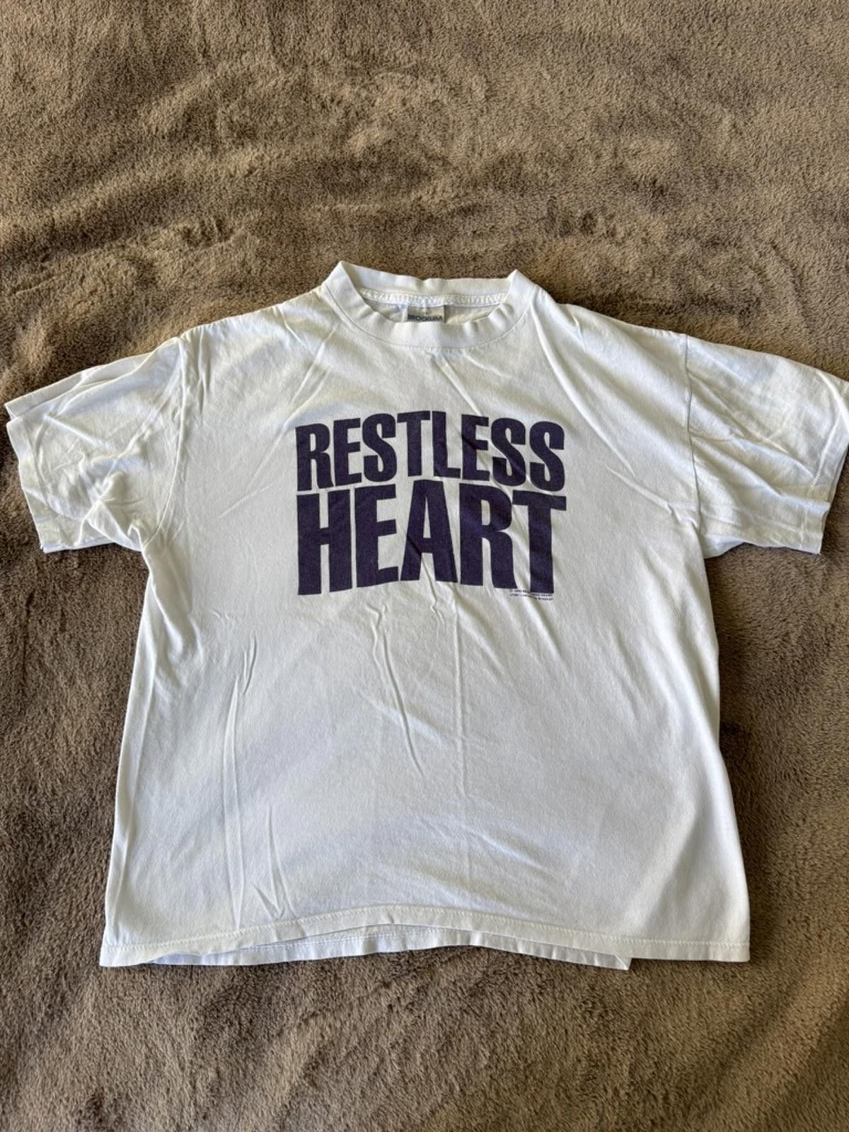Other Vintage Restless Heart Graphic T-Shirt XL Size US XL / EU 56 / 4 - 1 Thumbnail
