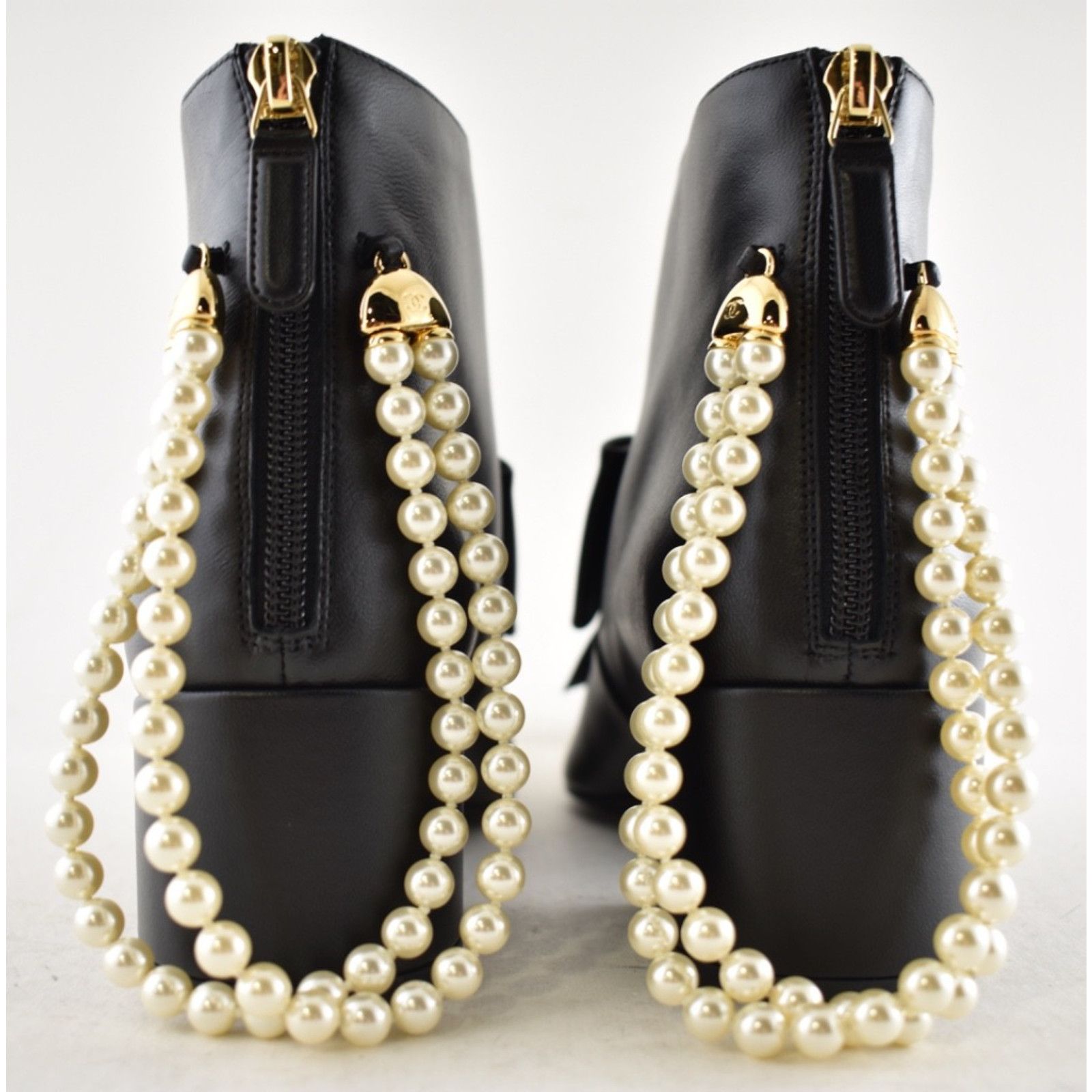 Chanel Chanel Black Lambskin Pearl CC Bow Ankle Boots 38 Size US 7 / IT 37 - 23 Thumbnail