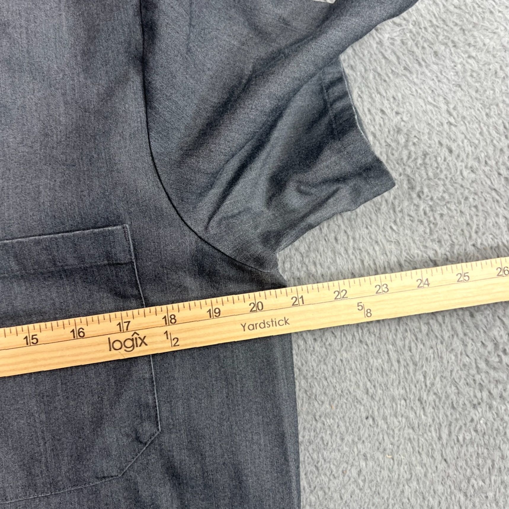 Vintage FIGS Technical Collection Women’s Gray Scrub Top Shirt Sz Small V-Neck Medical Size S / US 4 / IT 40 - 5 Thumbnail
