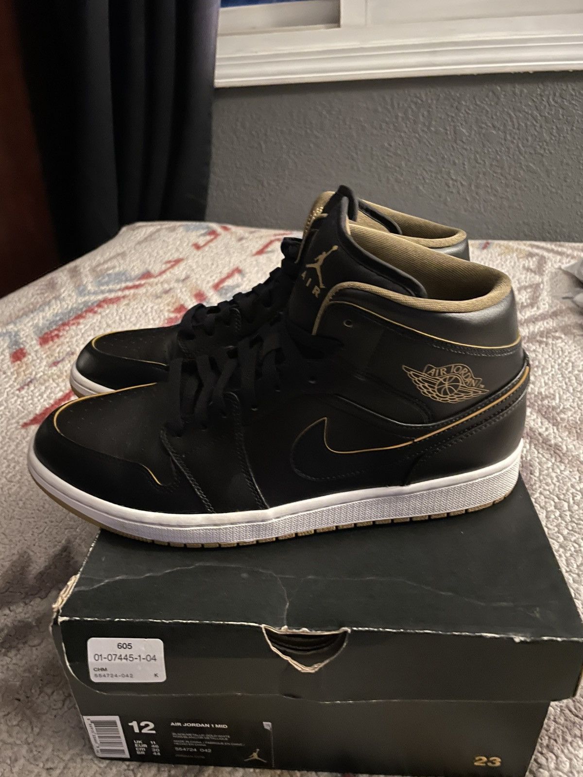 Jordan Brand Jordan 1 Retro Mid Black Metallic Gold Size US 12 / EU 45 - 1 Thumbnail