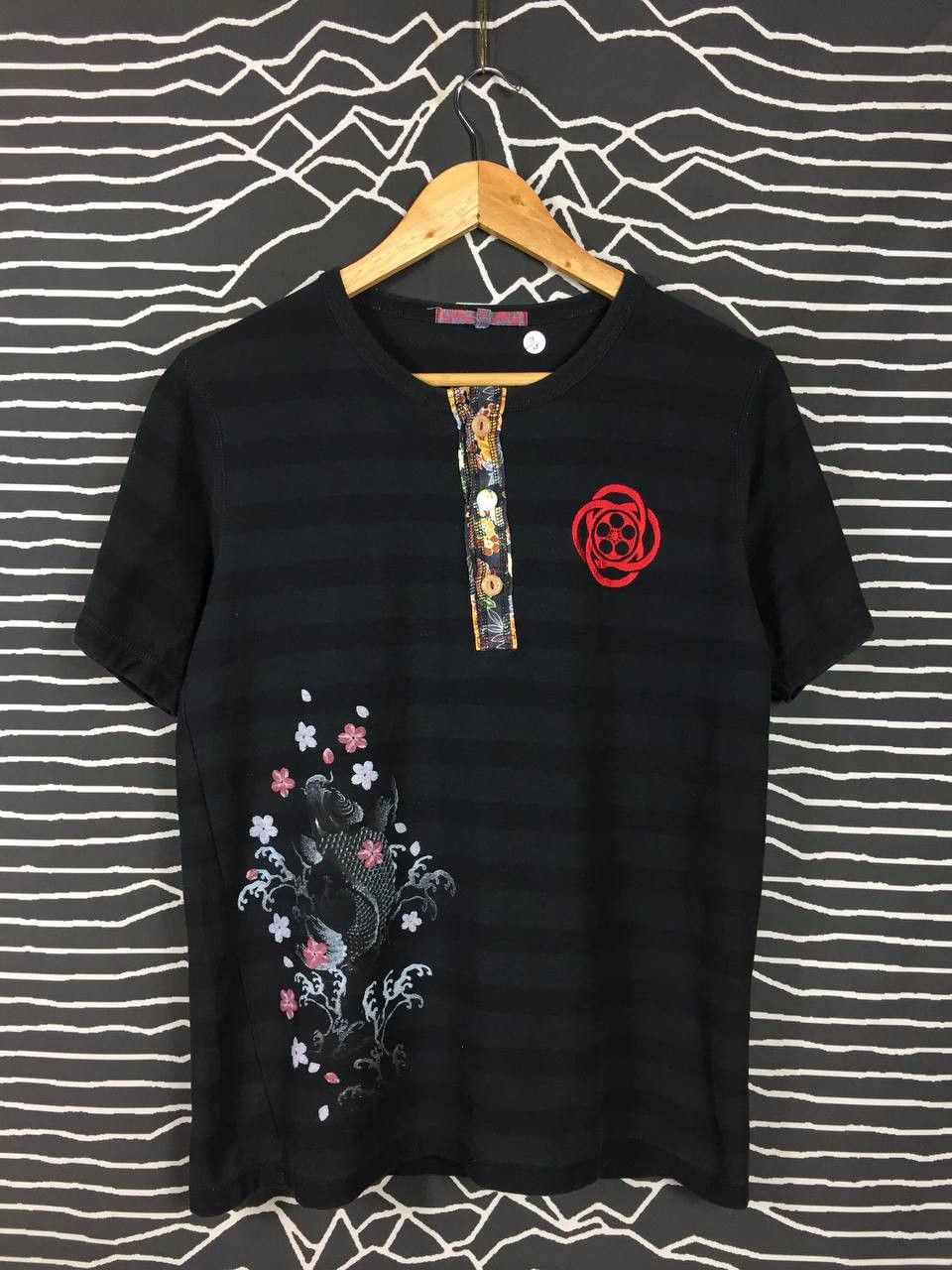 Japanese Brand × Vintage Vtg Japanese Traditional Sukajan Carp Fish Henley Neck Tee Size US M / EU 48-50 / 2 - 5 Thumbnail
