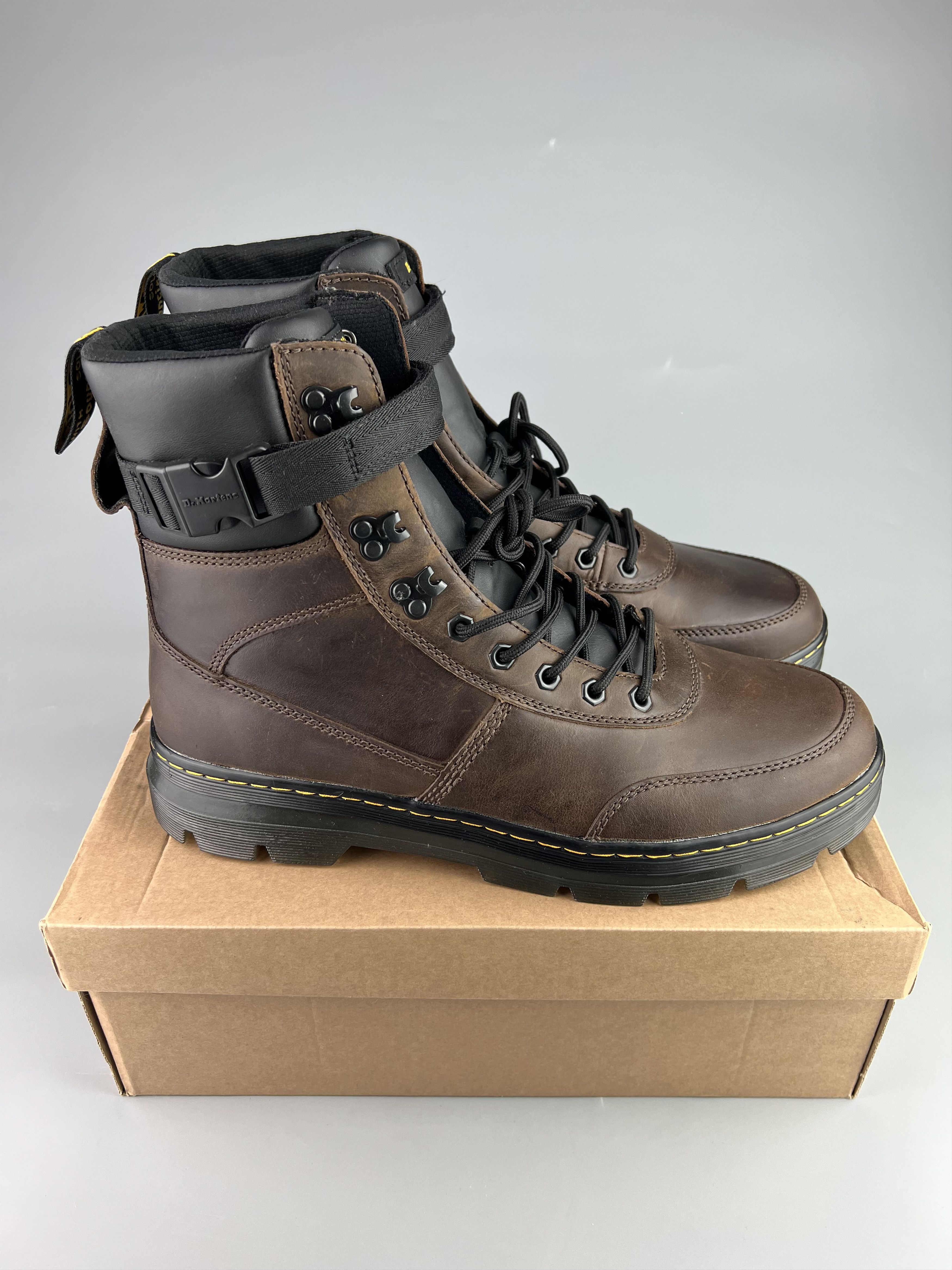 US14 Combs Tech Leather Boots Men's Brown