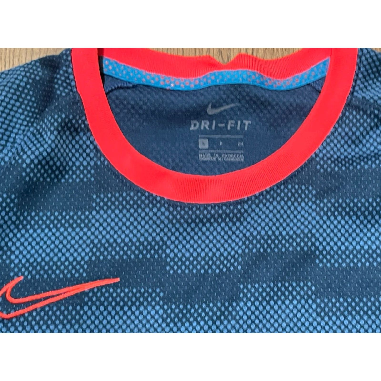 Nike **Nike Dri-FIT Blue Men's T-Shirt Size Small** User: **Nike Dri-FIT Blue Men's Short Sleeve T-Shirt Size Small** Size US S / EU 44-46 / 1 - 3 Thumbnail