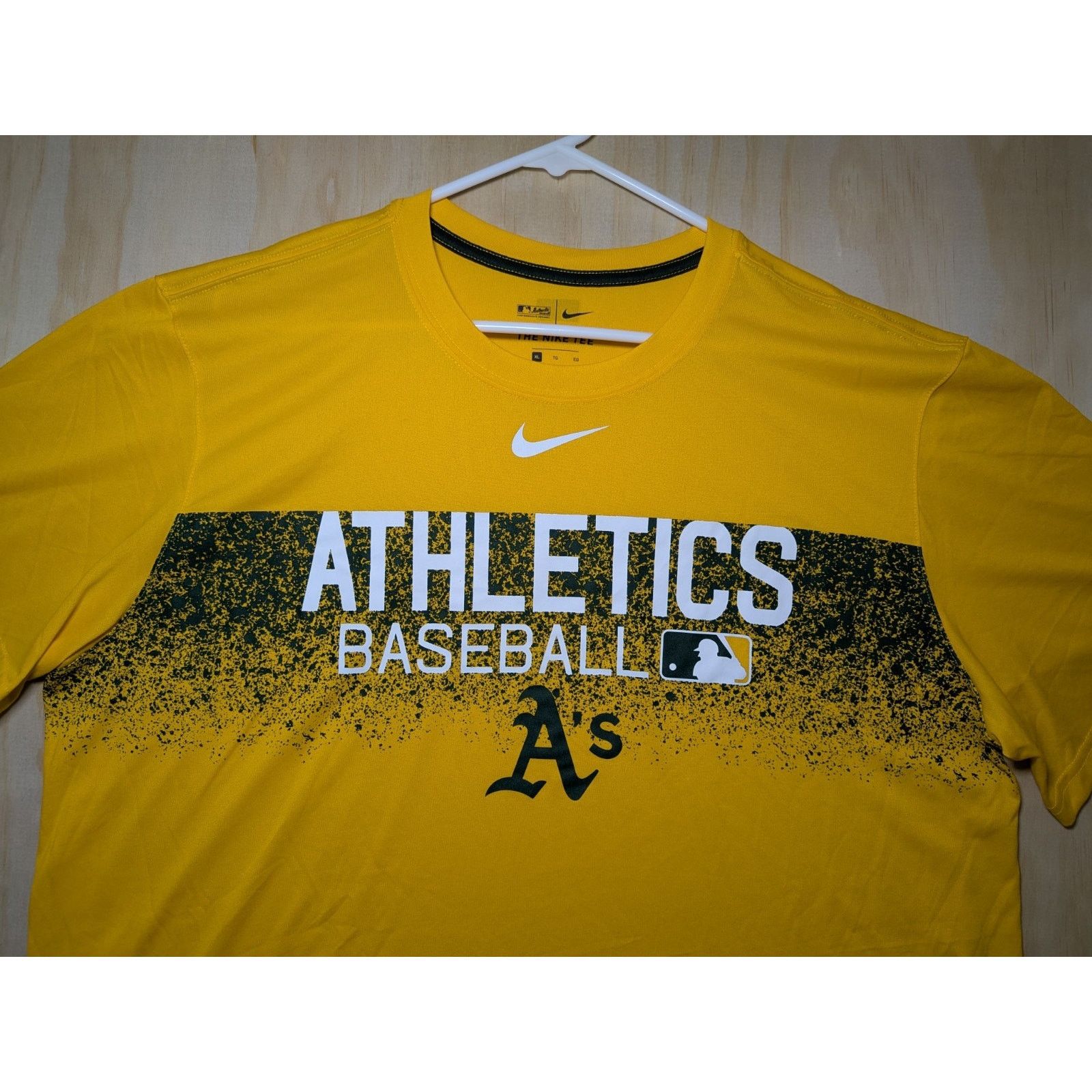 Nike Nike Men's XL Oakland Athletic Dri-FIT Crew Shirt Yellow Size US XL / EU 56 / 4 - 2 Thumbnail