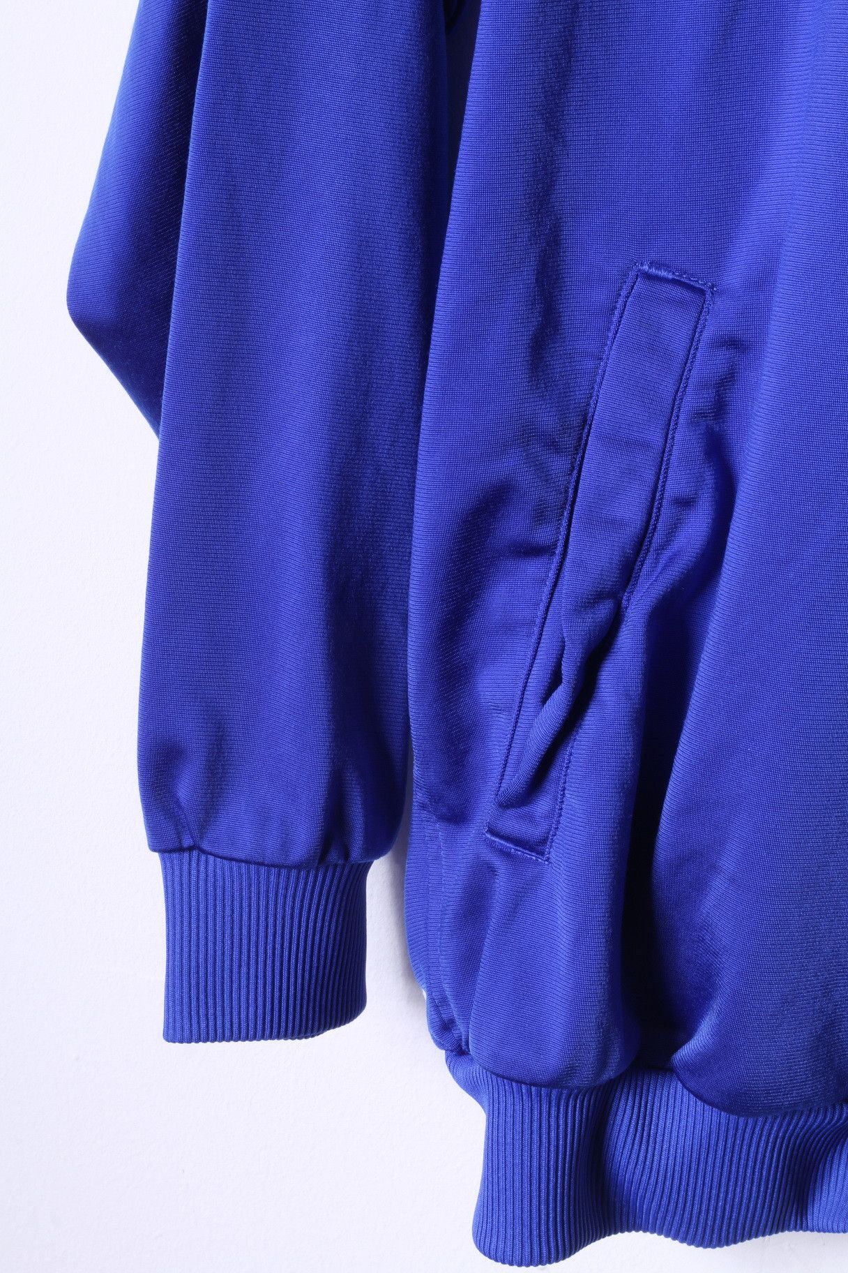 Adidas Adidas Men 42/44 XL Sweatshirt Blue Shiny Vintage 7539 Size US XL / EU 56 / 4 - 7 Thumbnail