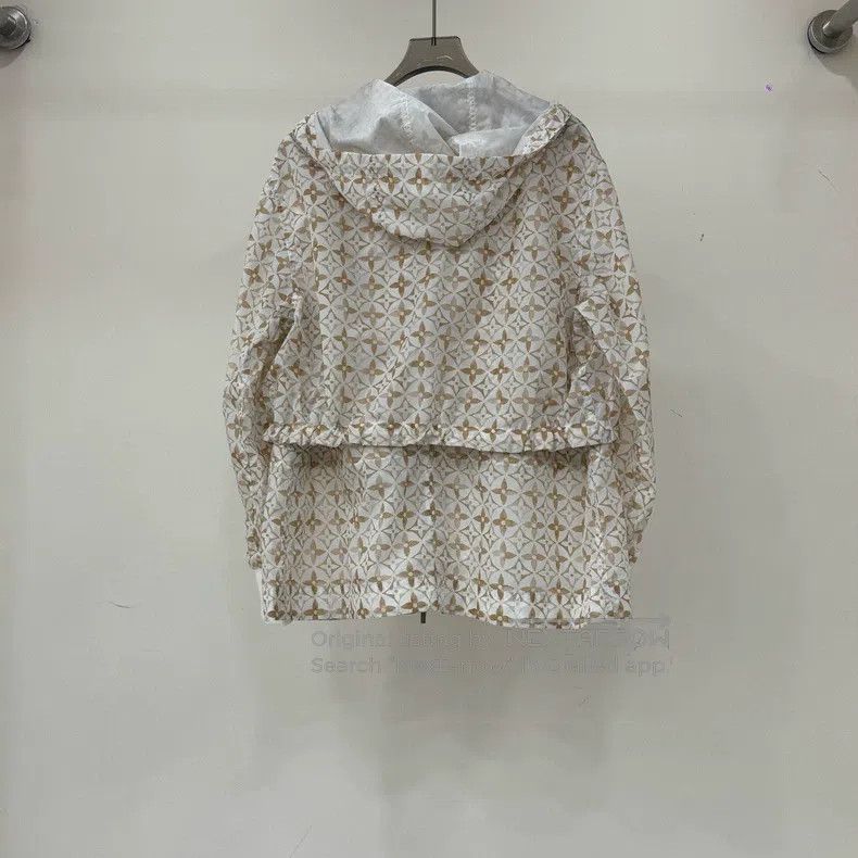 Louis Vuitton Louis Vuitton Light Brown Geometric Full Print Trooper Jac Size 4XL / US 24-26 - 2 Thumbnail