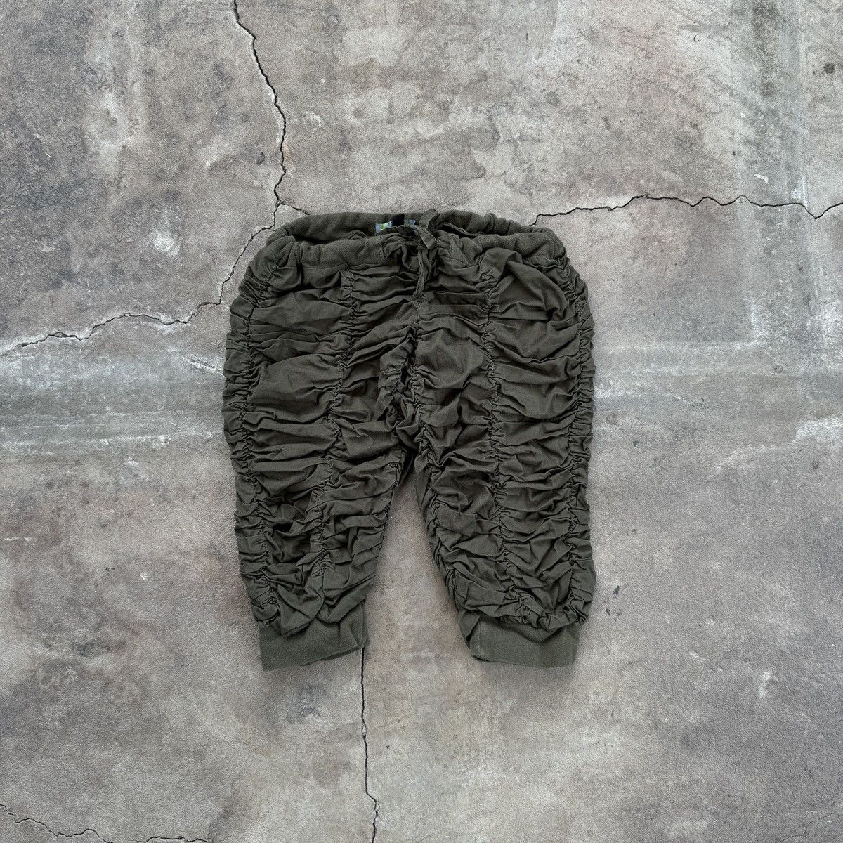 Beauty Beast × Japanese Brand Vert de Rage Pleated Olive Shorts Size 26" / US 2 / IT 38 - 1 Thumbnail