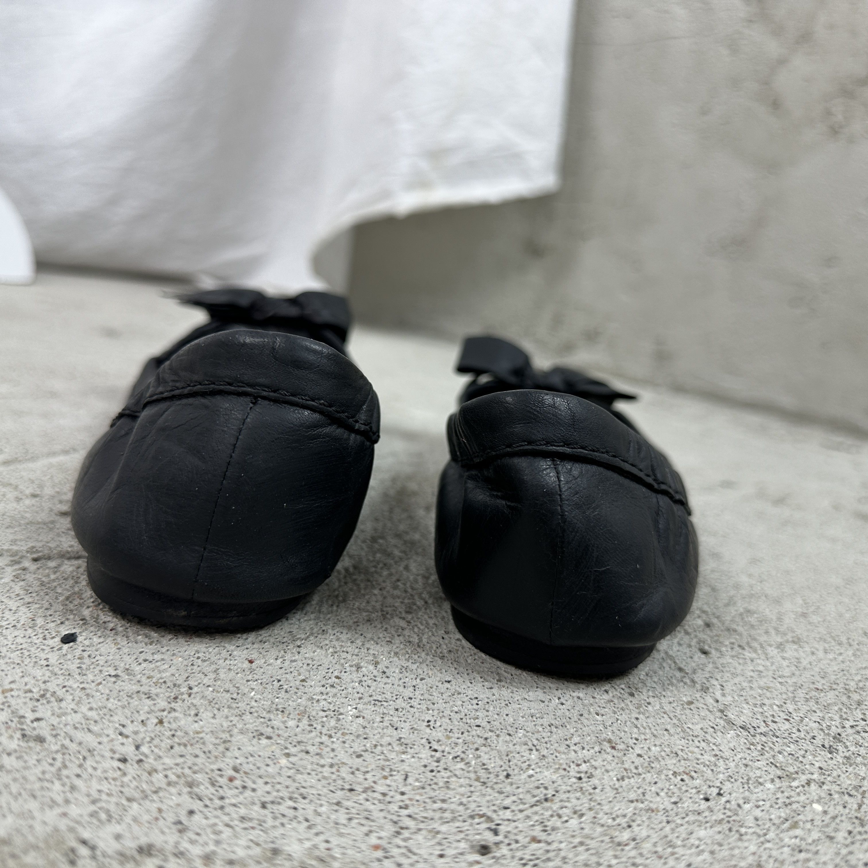 Vera Wang × Vintage Vintage Avant Garde Leather Opium Vera Wang 00s Balletflats Size US 7 / IT 37 - 5 Thumbnail