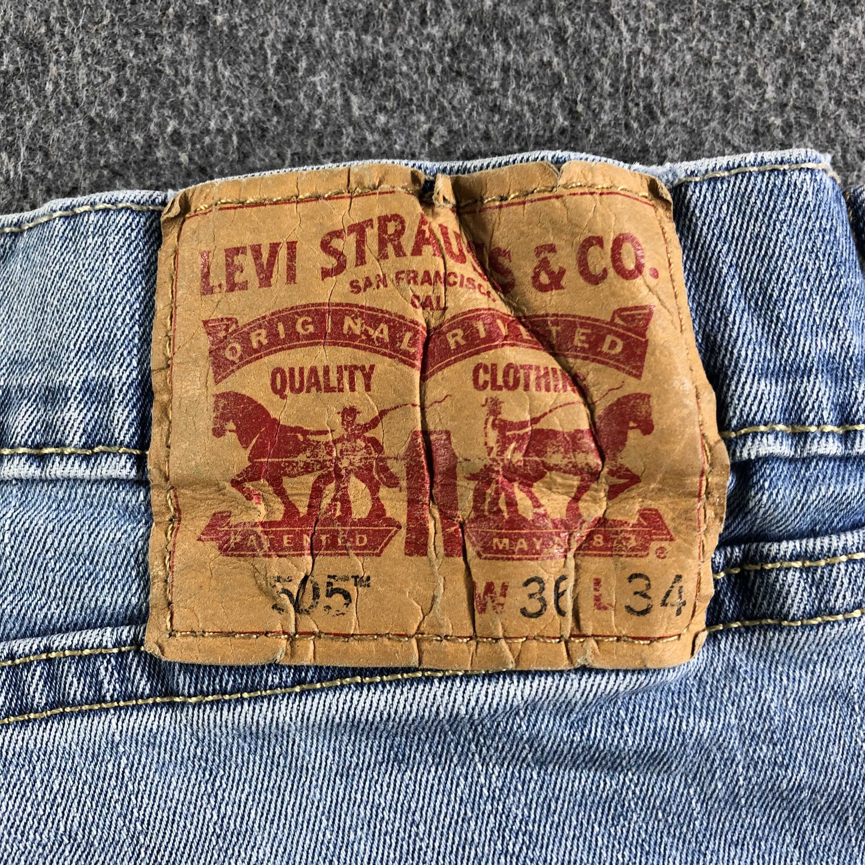 Levi's Vintage Blue Wash Levis 505 Jeans-J4510 Size US 35 - 5 Thumbnail