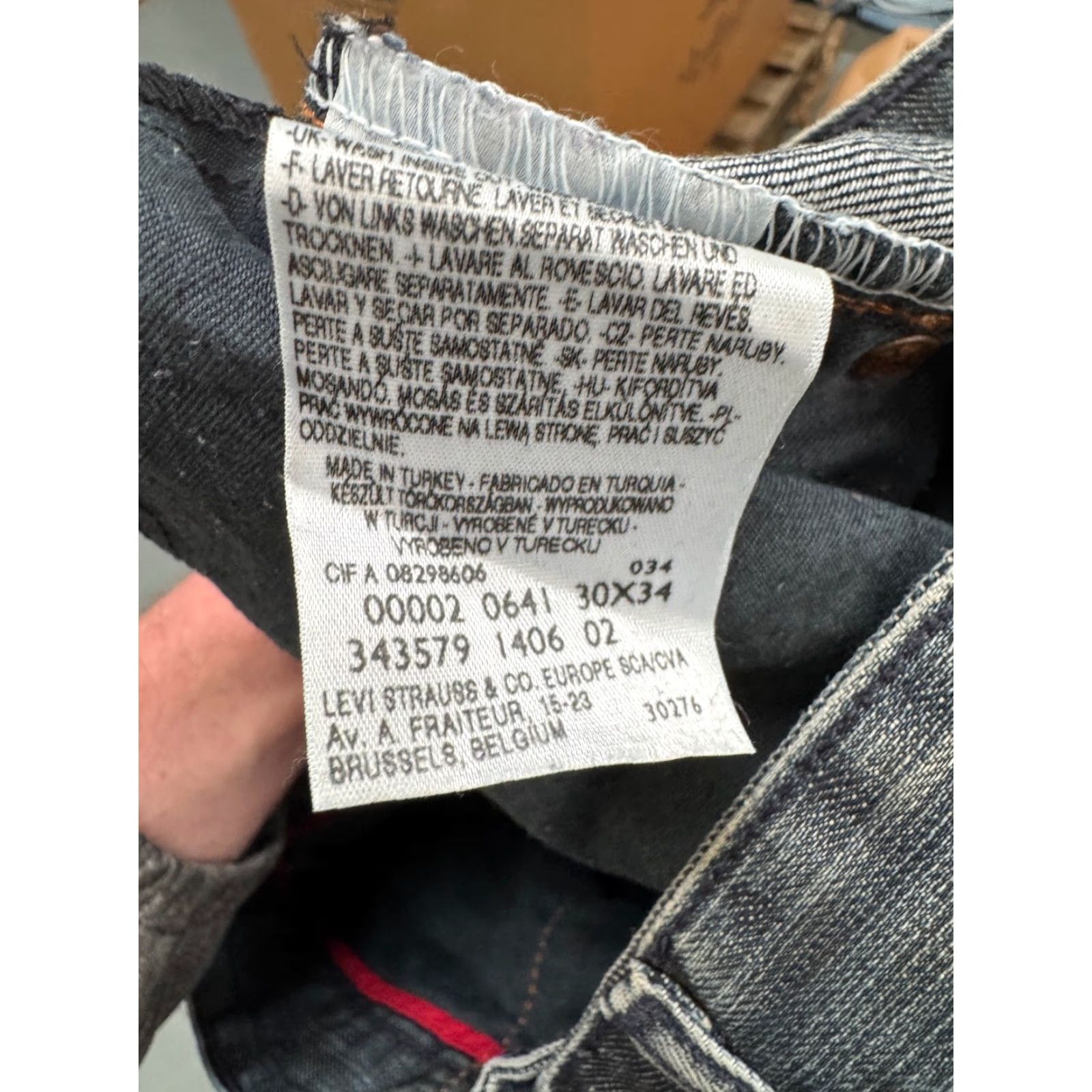 Levi's VINTAGE Levi’s Engineered Jeans Twisted - 30x34 - Blue - Men - W30 L34 - 90s - Rare Red Stitching - Button - Denim - Wide-Leg - Medium Wash Size US 30 / EU 46 - 4 Thumbnail
