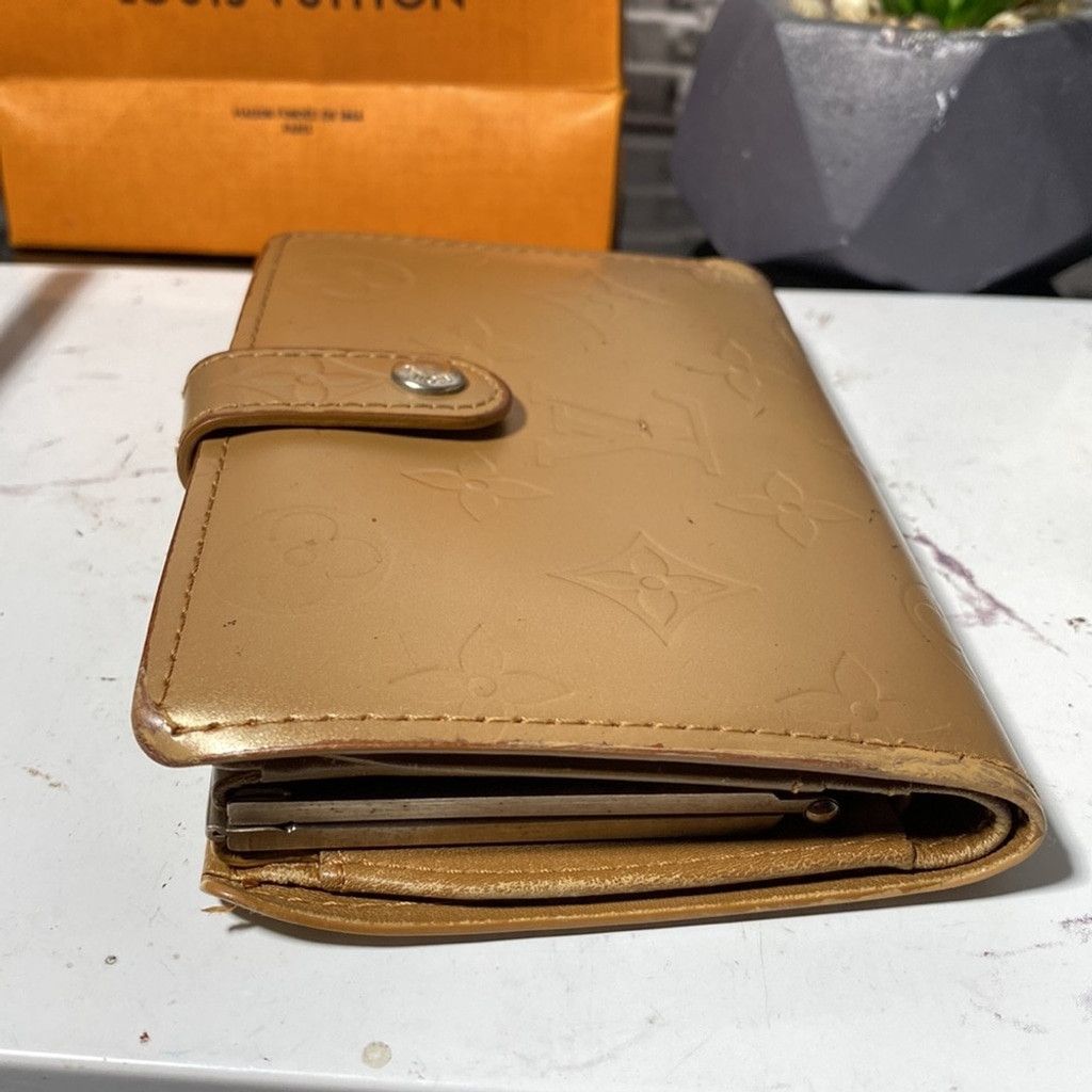 Louis Vuitton Authentic Rare Louis Vuitton Matte Kisslock Wallet Size ONE SIZE - 11 Thumbnail