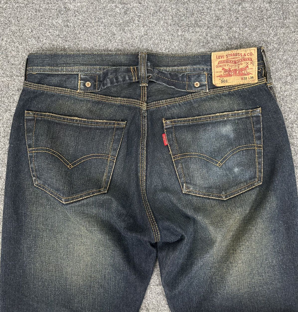 Levi's × Vintage Levi’s- Vintage 501 Buckley Back Indigo Big E Selvedge Jeans Size US 32 / EU 48 - 9 Thumbnail