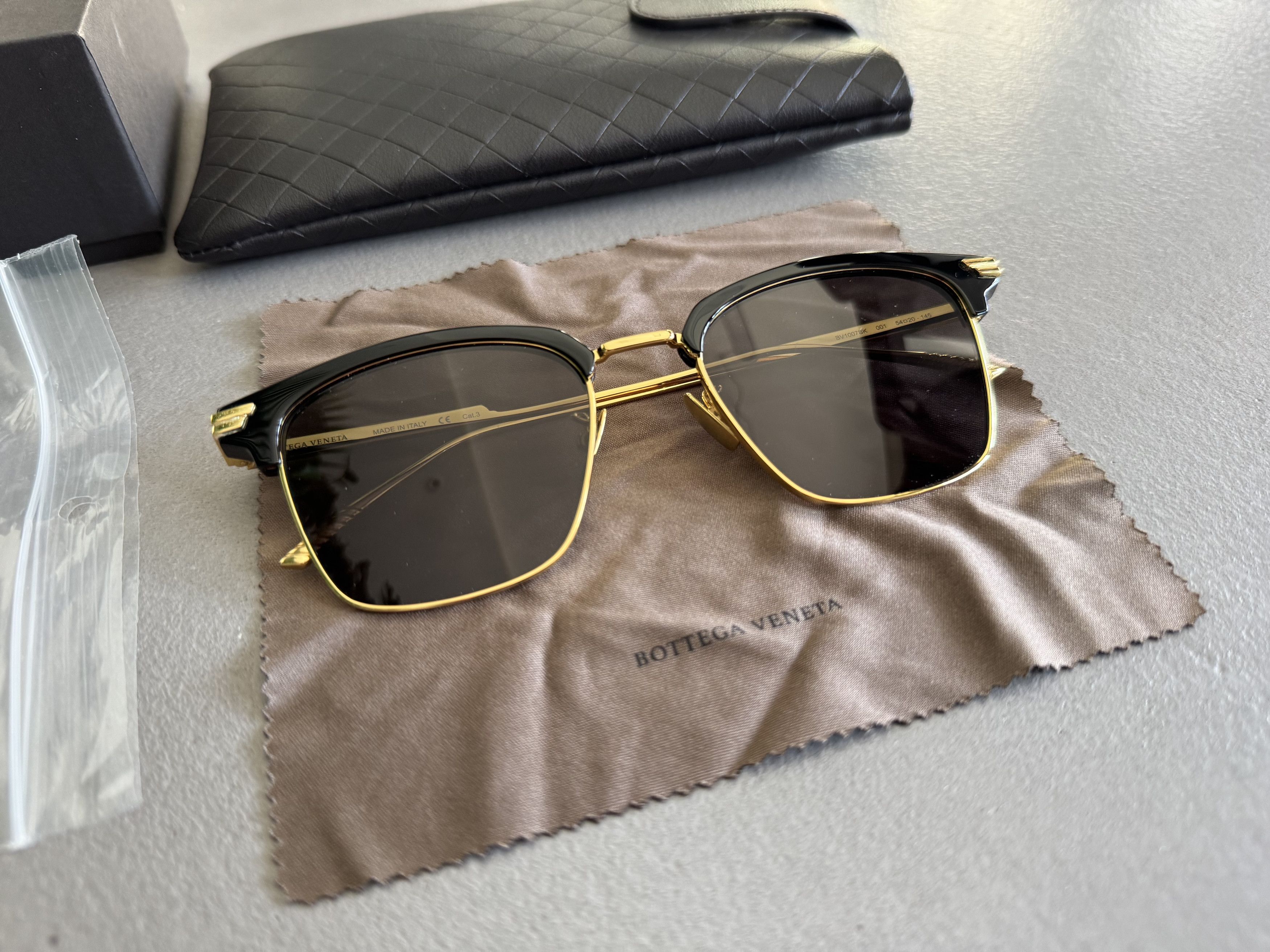 Bottega Veneta Bottega Veneta Wayfarer Sunglasses, Gold Frame, Brown Lenses Size ONE SIZE - 1 Thumbnail