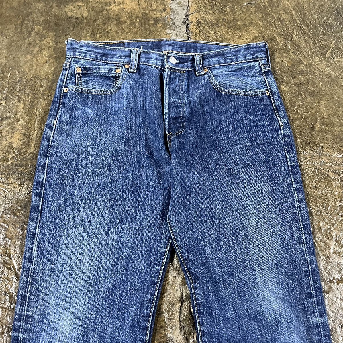 Levi's × Vintage Crazy Vintage Y2K Levi's 501 Button Fly Essential Jeans Size US 32 / EU 48 - 9 Thumbnail