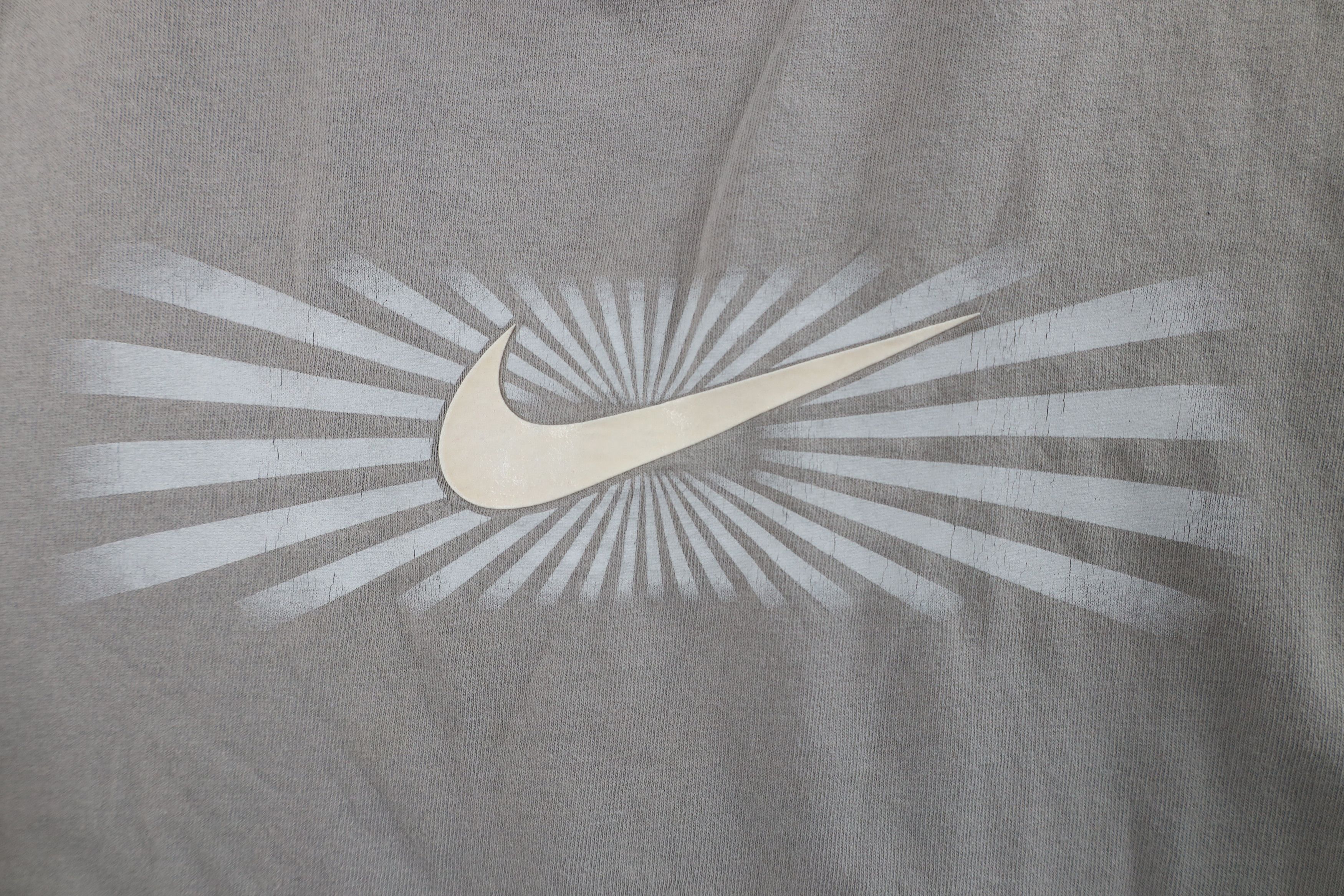 Nike Vintage Nike Scott Center Swoosh Tribal Sun Burst T-Shirt Size US XL / EU 56 / 4 - 4 Thumbnail