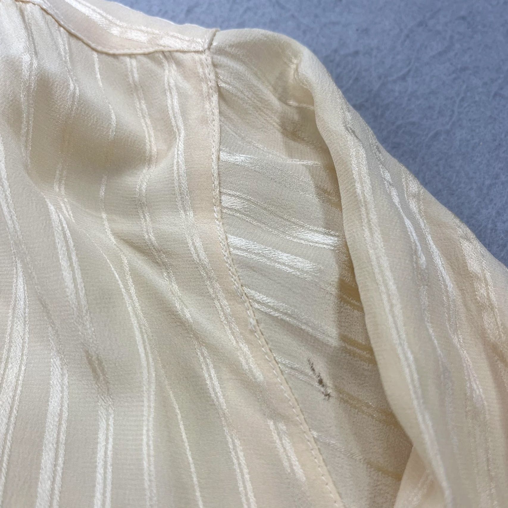 Vintage VINTAGE Booci Shirt Mens Large Yellow Tan 100% Silk Disco Long Sleeve 70s Shirt Mens Vintage Booci Yellow Silk Long Sleeve Button-Up 70s Size US L / EU 52-54 / 3 - 4 Thumbnail