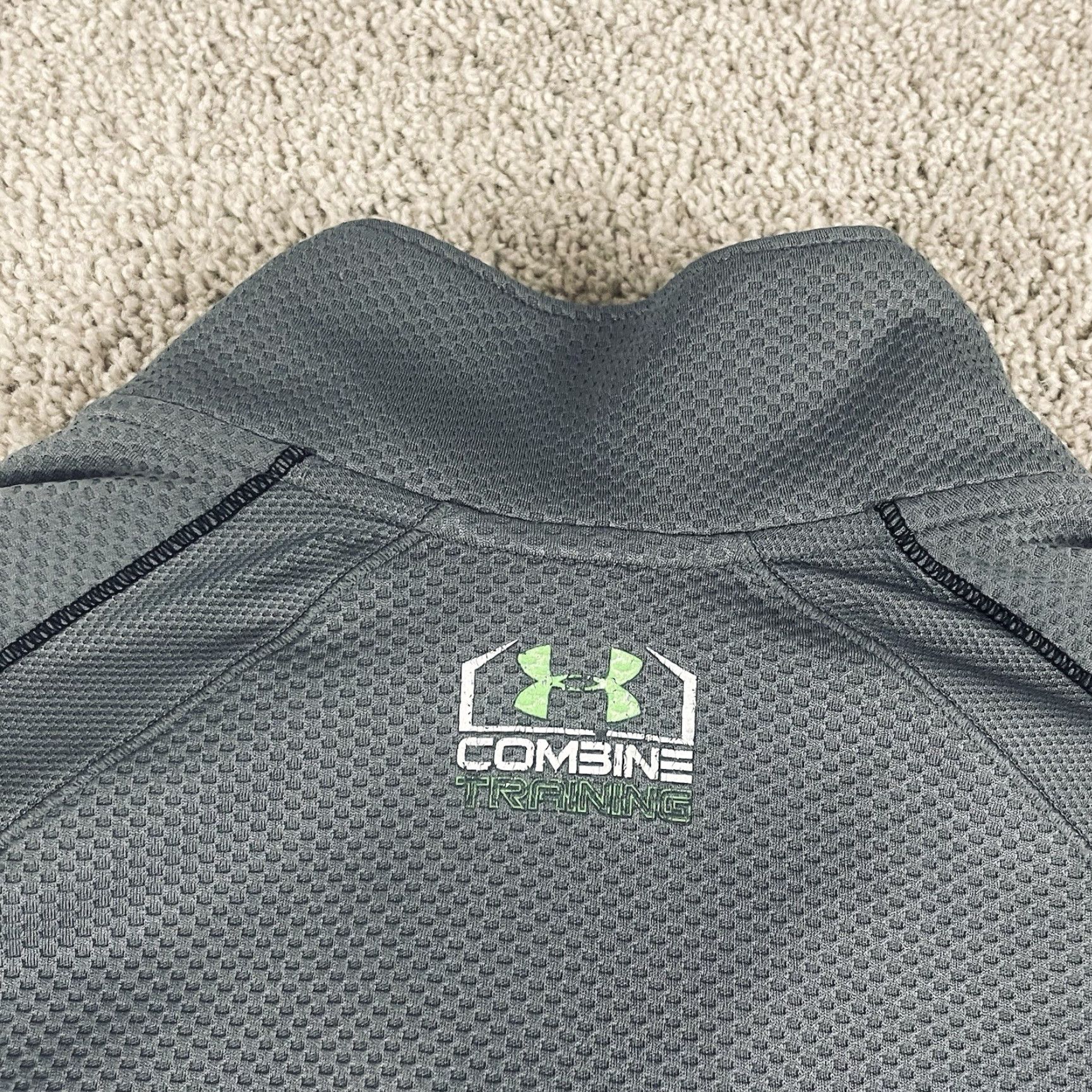 Under Armour Under Armour Pullover Mens XL Gray Combine Training 1/4 Zip Jersey Moisture Wicking Slim Fit Long Sleeve Gym 1/4 Zip E42 Size US XL / EU 56 / 4 - 3 Thumbnail
