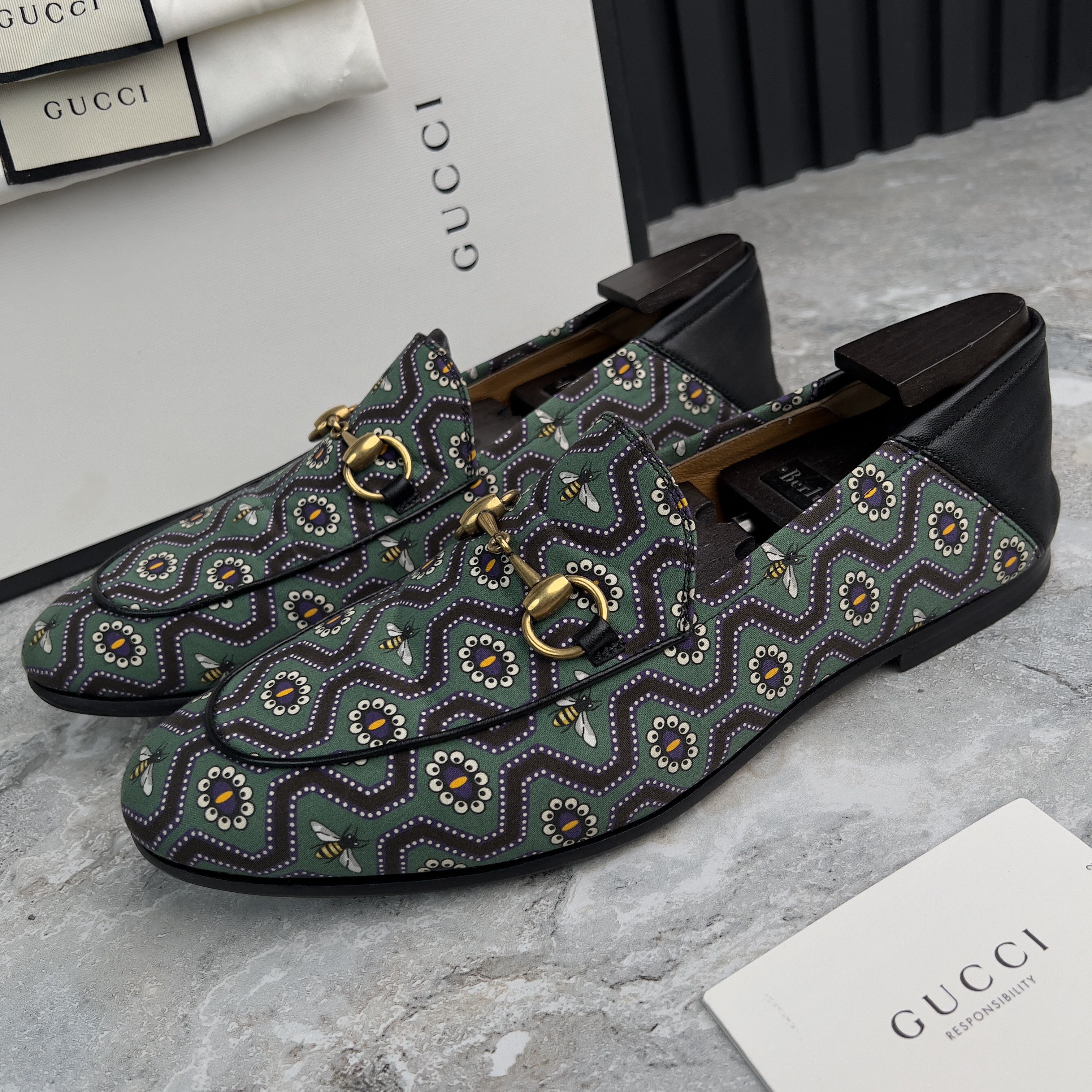 Gucci GUCCI brixton snake-appliqué LOAFERS | Grailed