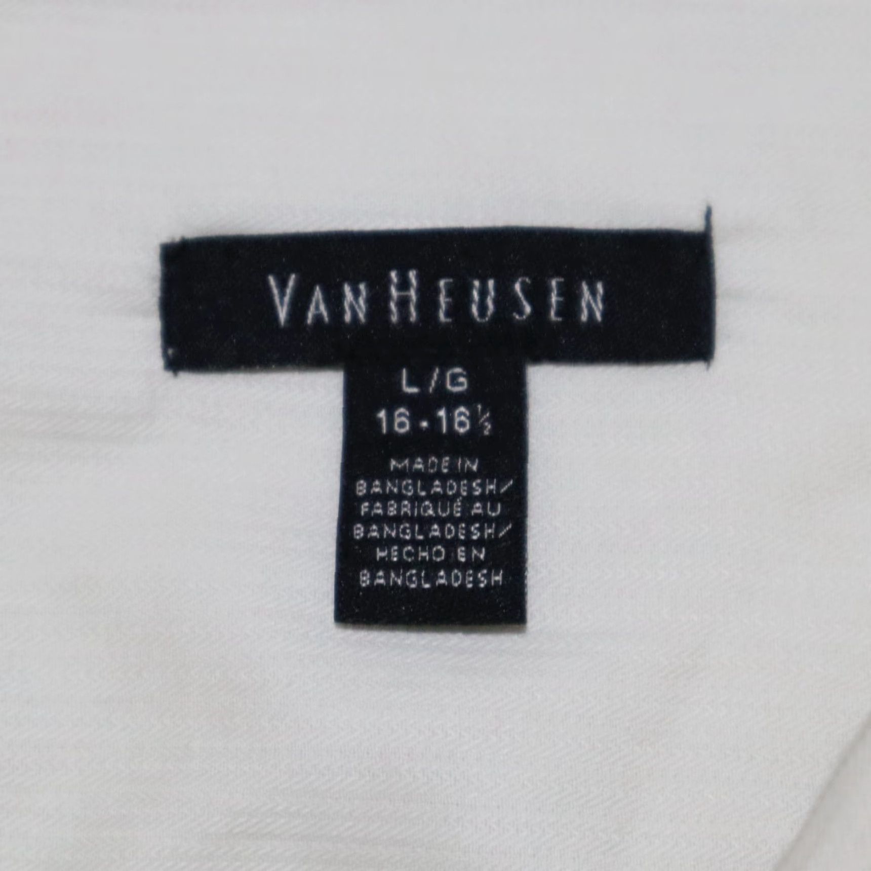 Van Heusen Van Heusen Shirt Men Dress Shirt White Long Sleeve Button Down 16.5 16/16.5 Wrinkle Free Pocket Size 46R - 3 Thumbnail