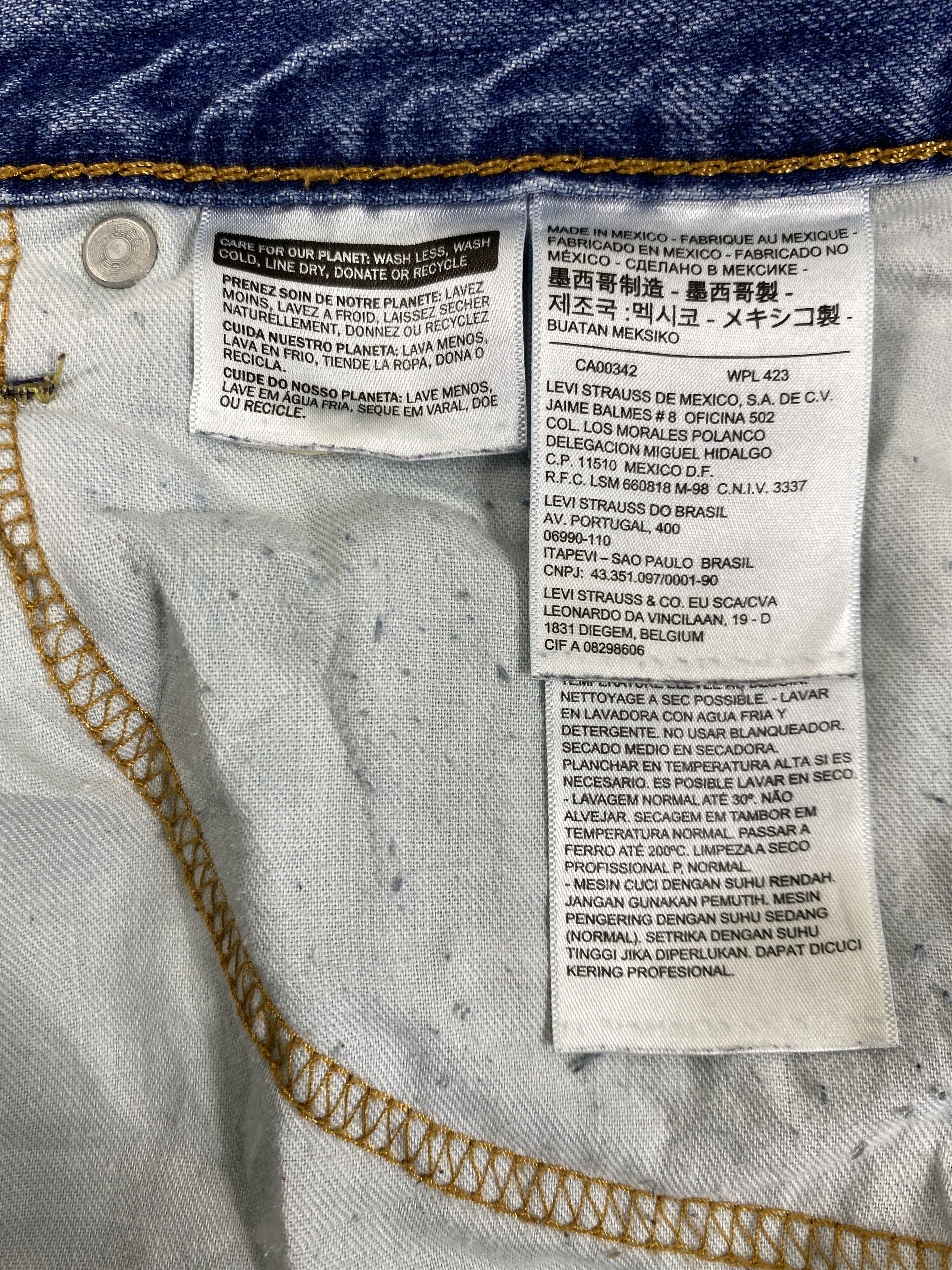 Levi's Distressed Blue Vintage Levi's 514 35x32 Denim -SJ133 Size US 35 - 9 Thumbnail