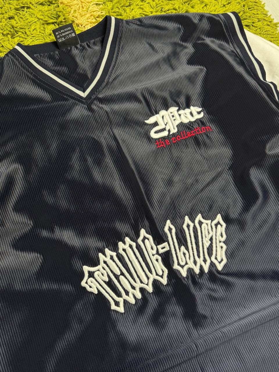 Band Tees Vintage 90s 2Pac Tupac Thug Life Collection 1996 jersey Size US L / EU 52-54 / 3 - 3 Thumbnail