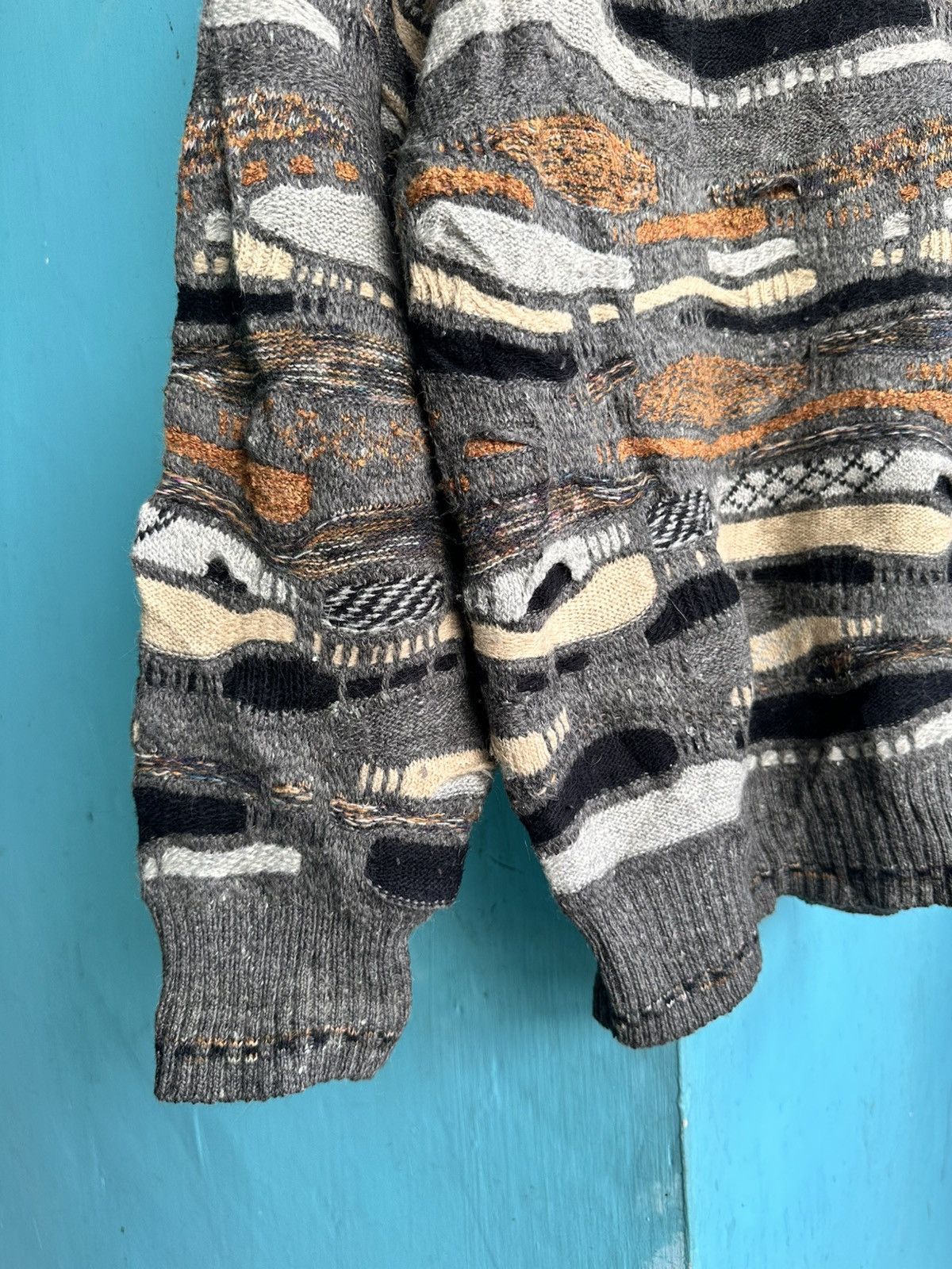 Coogi × Designer × Vintage Vintage Mugger Knitwear Italian Sweater Size US M / EU 48-50 / 2 - 4 Thumbnail