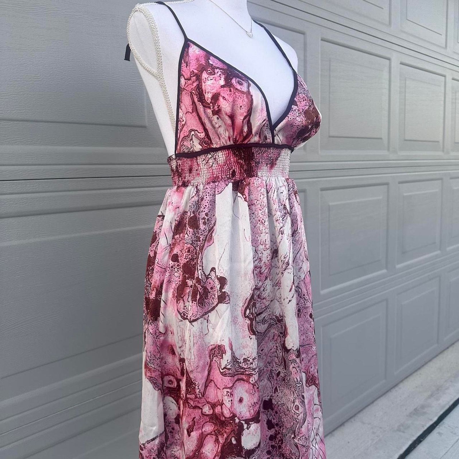BCBGeneration BCBG Maxazria Vintage Size Medium Beautiful Waist Snatching Size M / US 6-8 / IT 42-44 - 2 Thumbnail