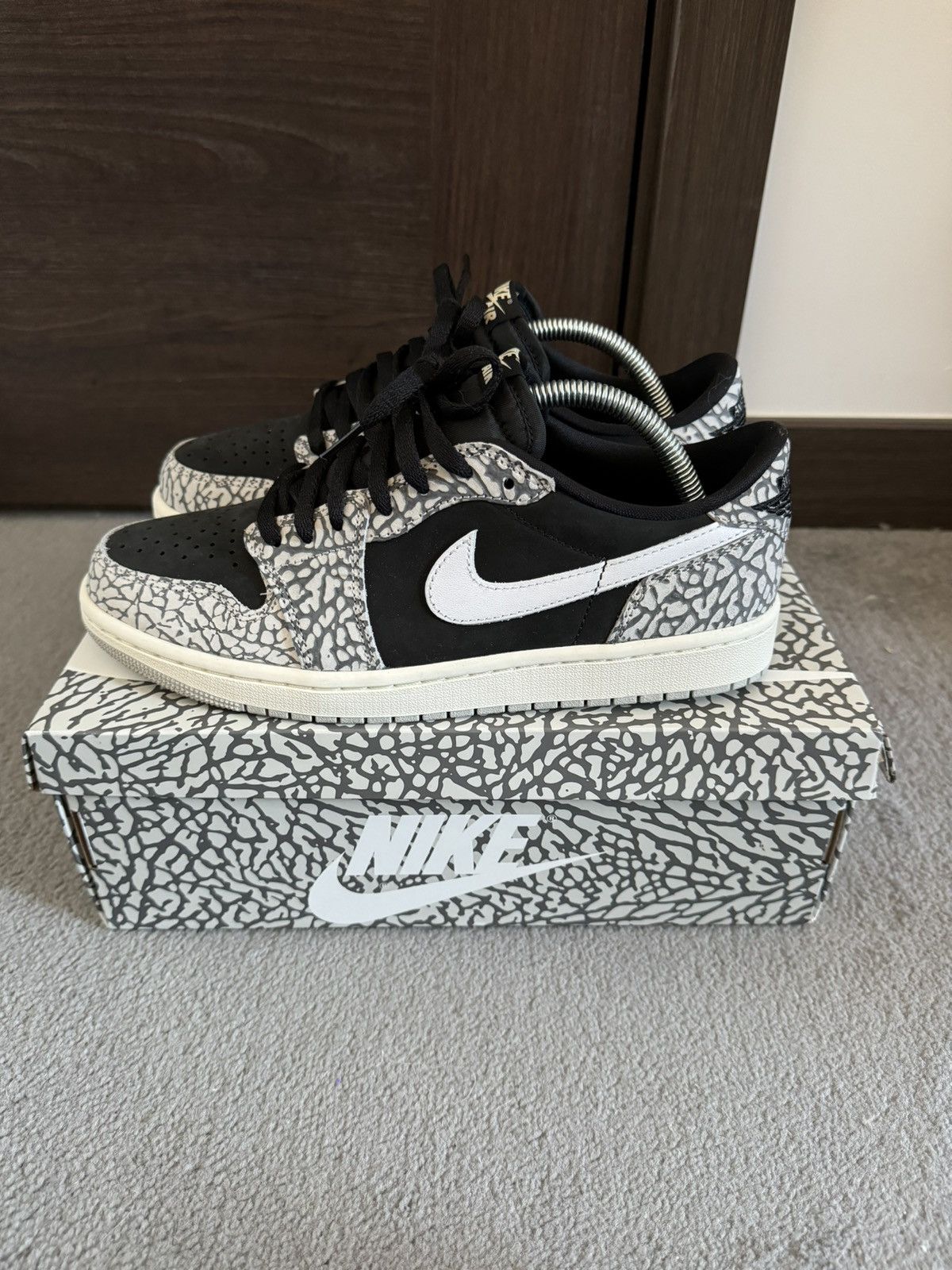 Jordan Brand × Nike Jordan 1 Retro Low OG Black Cement Size US 9 / EU 42 - 2 Thumbnail