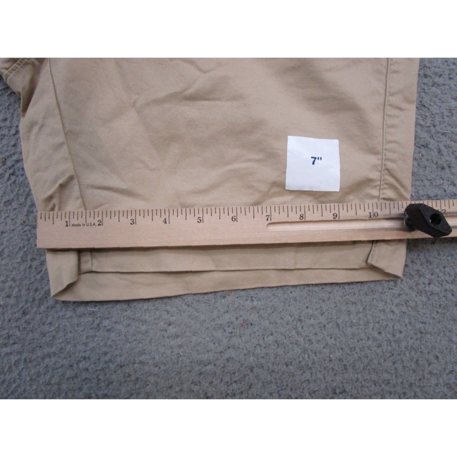 Old Navy Old Navy Beige Chino Shorts Williamsburg? (Oops) Size 32" / US 10 / IT 46 - 7 Thumbnail