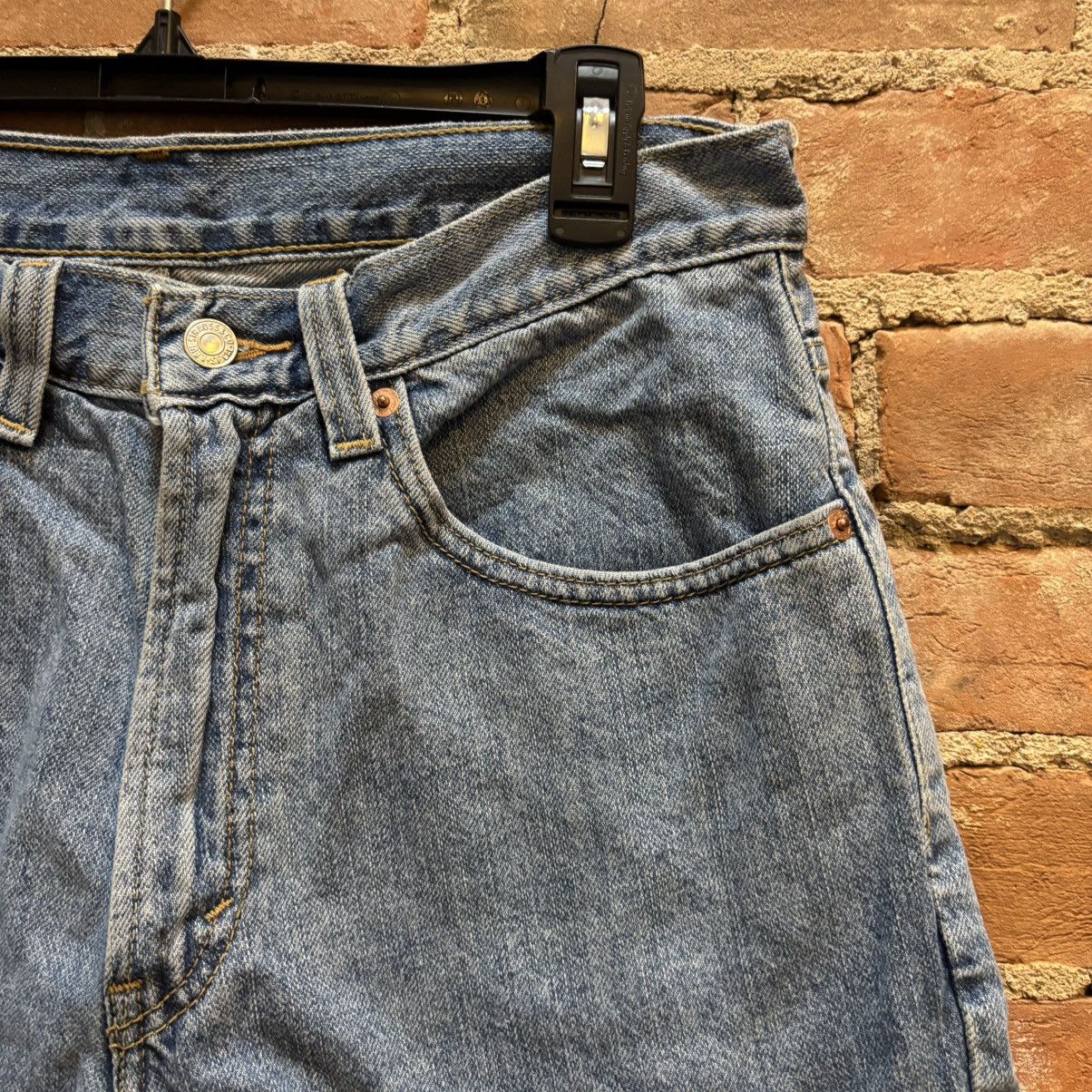Levi's × Vintage $60 Y2K Levi’s Jean Shorts Size US 33 - 2 Thumbnail