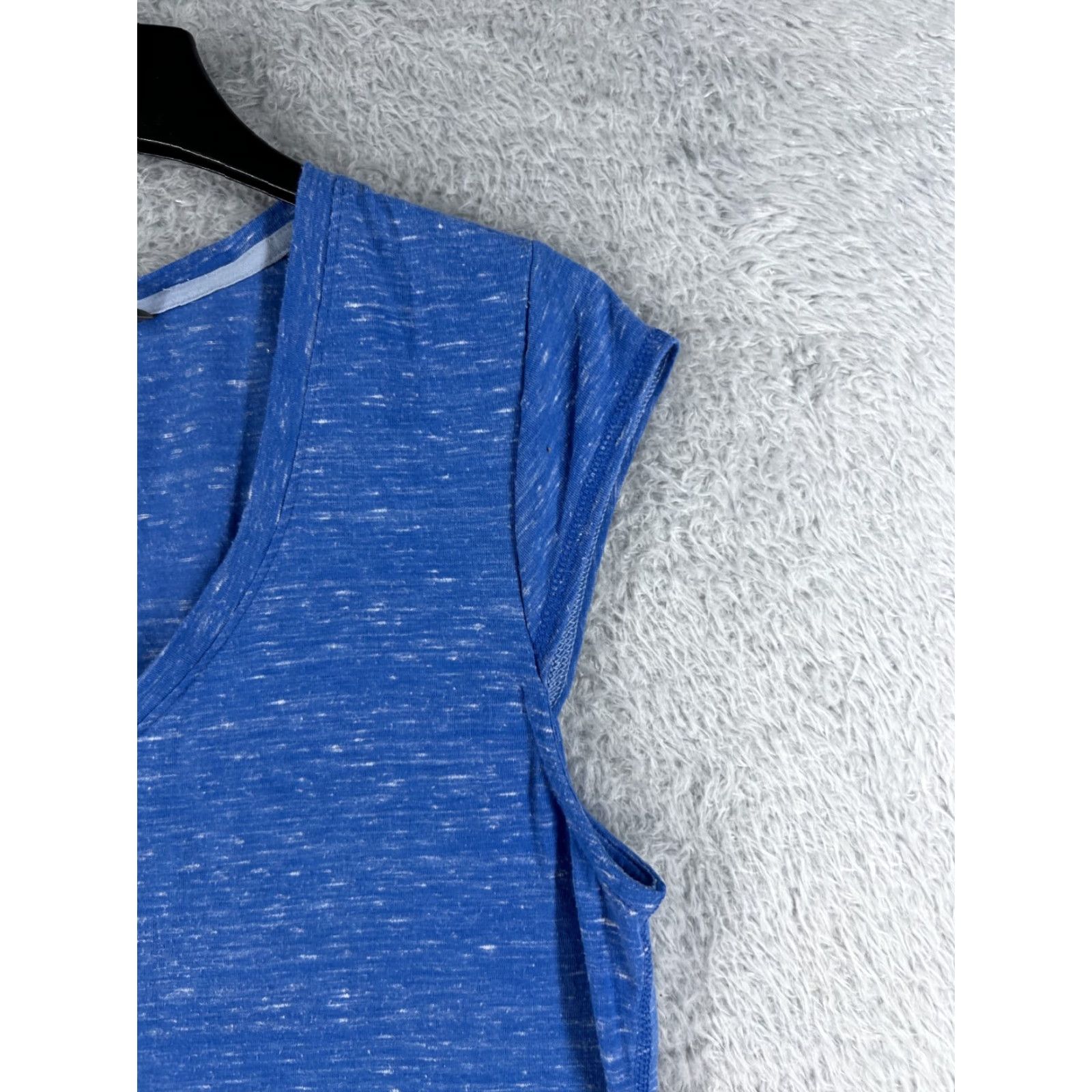 The North Face The North Face Shirt Women Medium Blue Tank Sleeveless Scoop Neck Gym Hike Womens Size M / US 6-8 / IT 42-44 - 2 Thumbnail