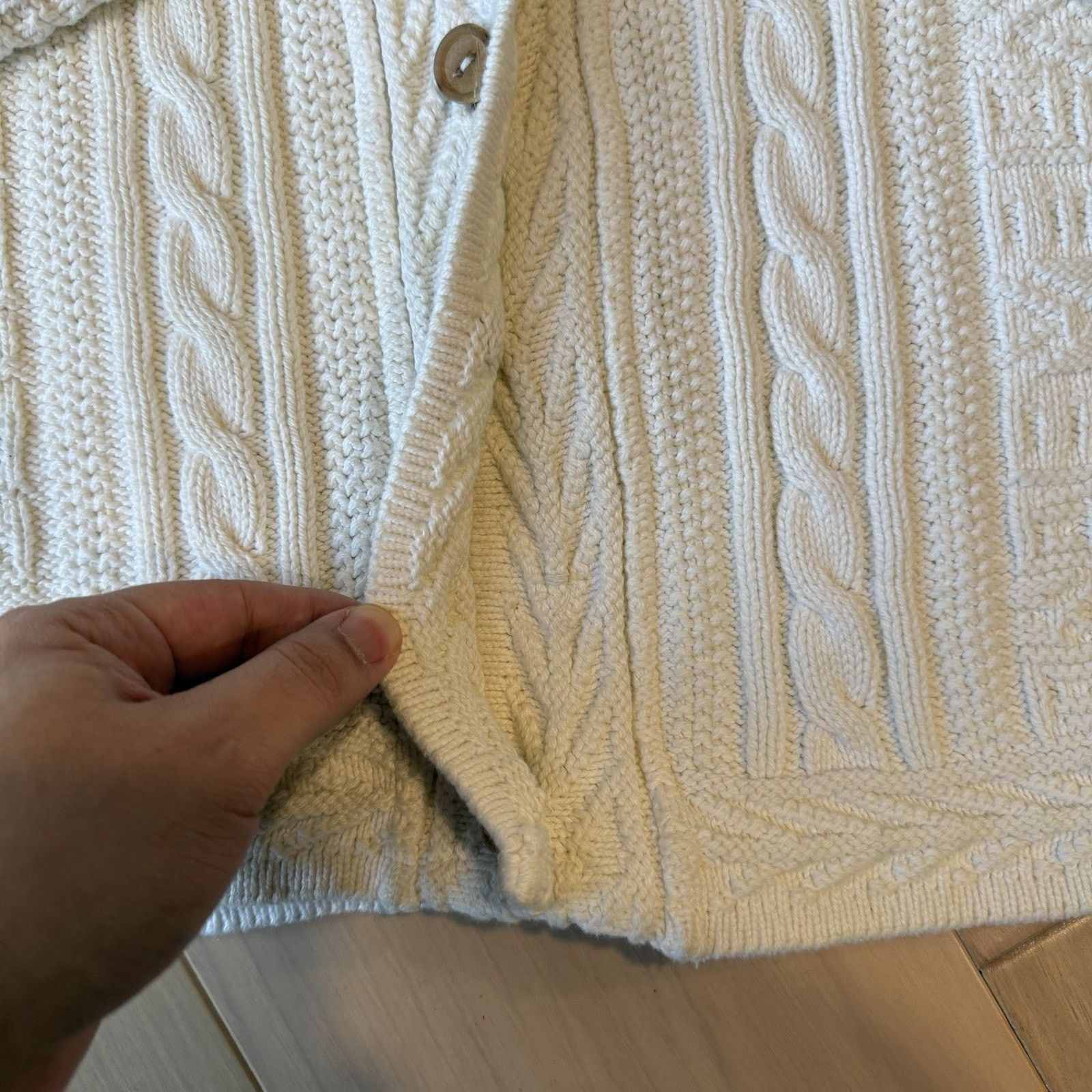 L.L. Bean Vintage LL Bean Cardigan Women's Small White Cable Knit Size S / US 4 / IT 40 - 6 Thumbnail