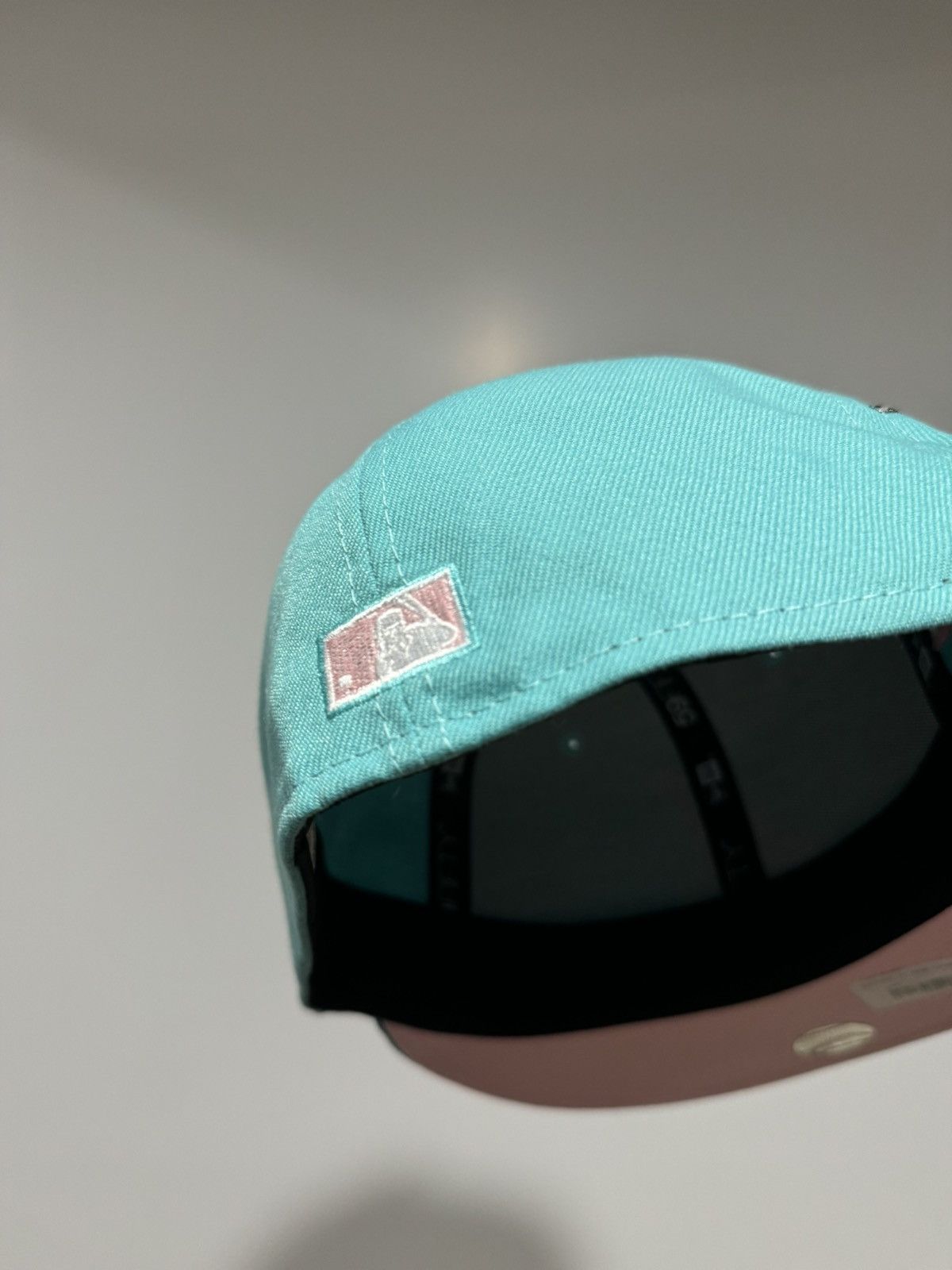 Hat Club × MLB × New Era Hatclub Noho Exclusive Cleveland Indians Strawberry Mint 3/8 Size ONE SIZE - 4 Thumbnail