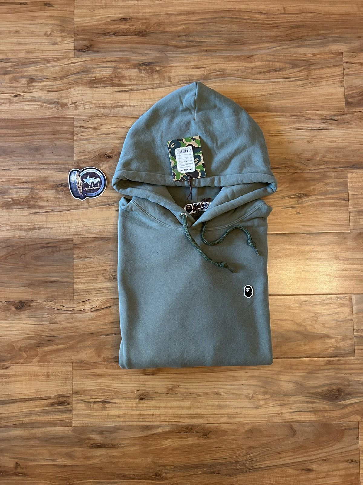 Bape NEW Bape Olive Green One Point Ape Face Pullover Hoodie Size US L / EU 52-54 / 3 - 1 Thumbnail