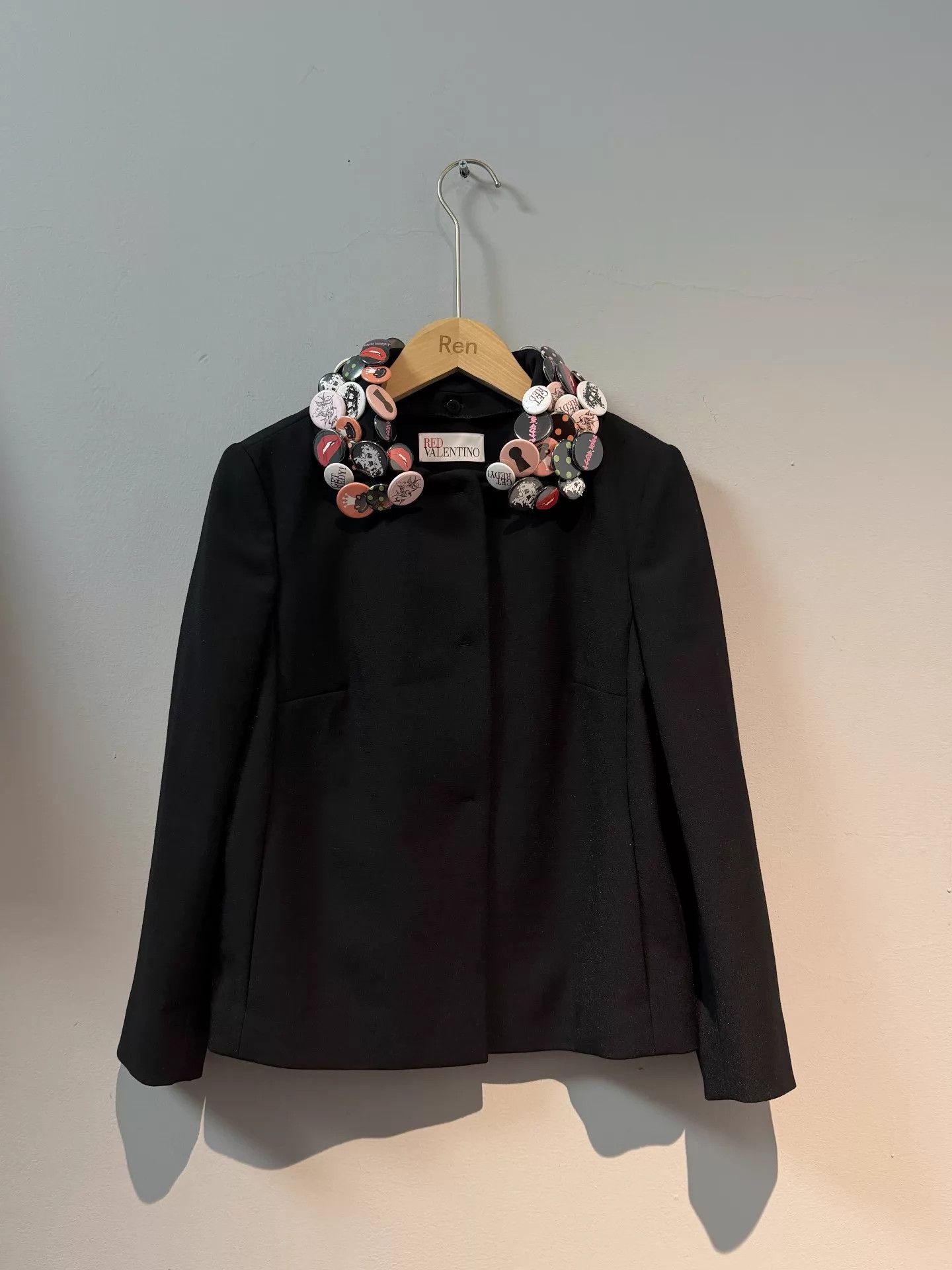 RED Valentino Red Valentino Neckline Medal Pin Jacket CDG 38 Size XS / US 0-2 / IT 36-38 - 2 Thumbnail