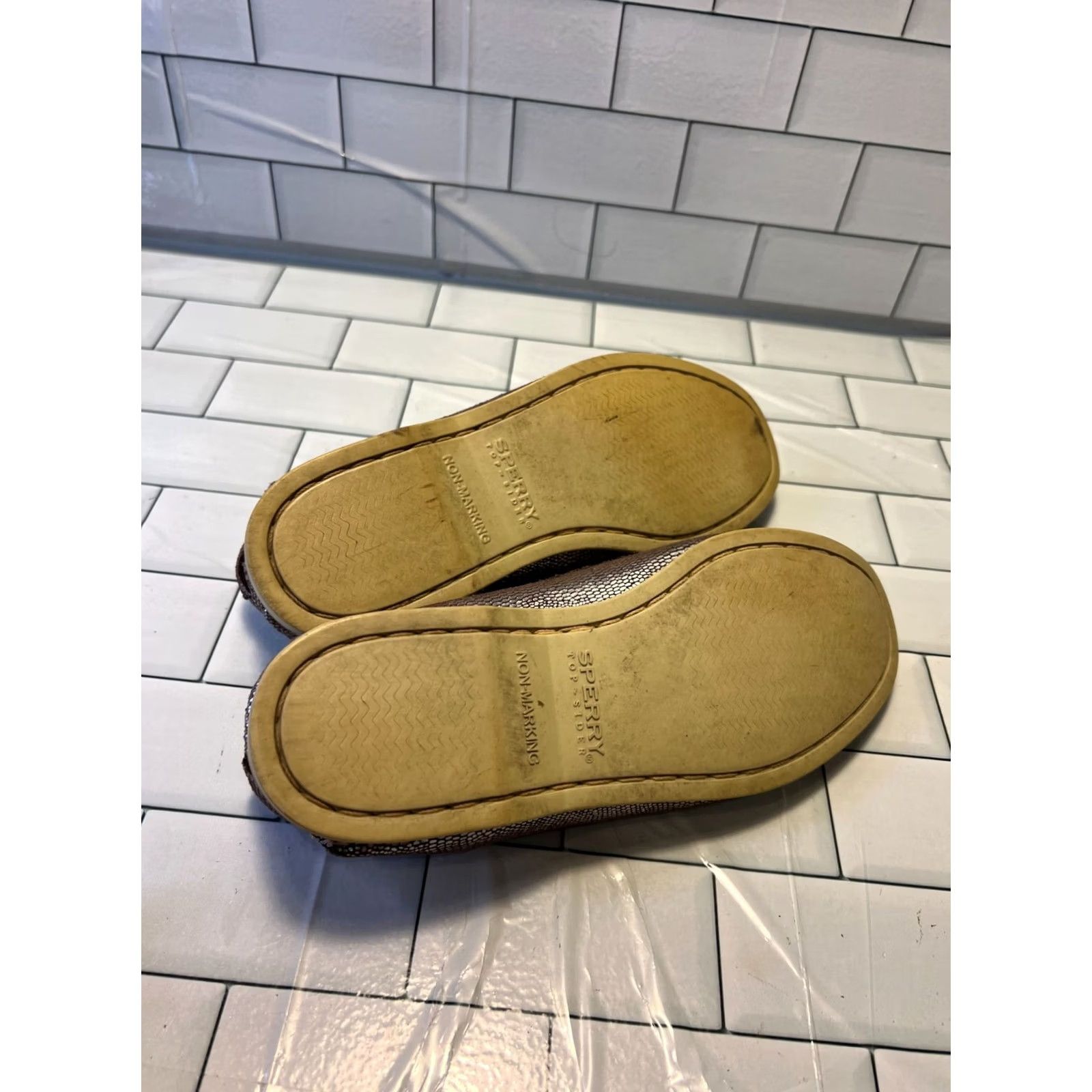 Sperry Sperry Top Siders STS90175 Boat Shoe Lace Up slip on loafer Women 6M Metallic glitter Size XS / US 0-2 / IT 36-38 - 6 Thumbnail