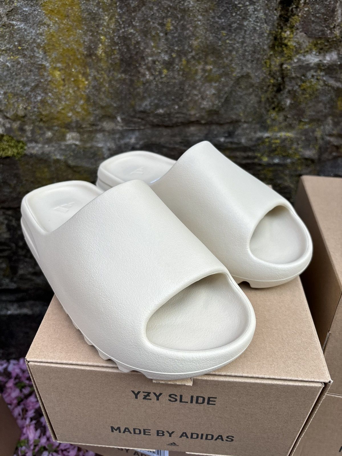 Adidas Yeezy Slide Bone | Size 9 | Brand New (No Box) Adidas Yeezy Slide Resin | Size 8 | Brand New (No Box) main image 3