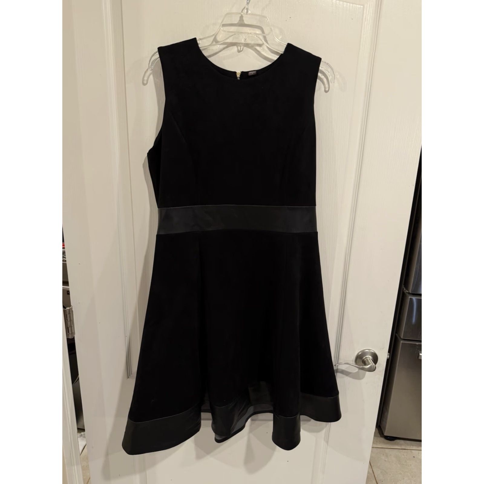 Calvin Klein Calvin Klein Fit & Flare Dress Sleeveless sz 14 Black Faux Leather Trim Faux Suede Knee Length Women Size XL / US 12-14 / IT 48-50 - 2 Thumbnail