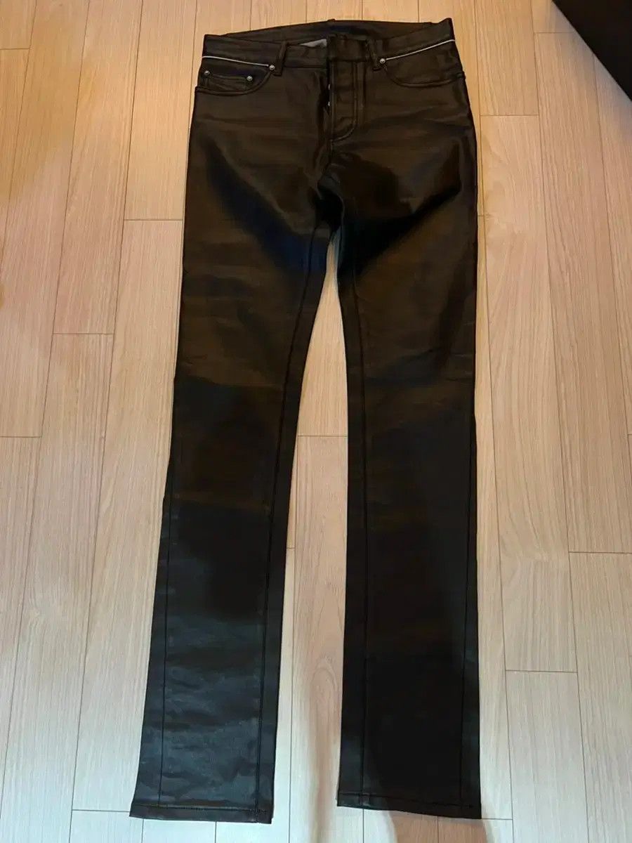 Balenciaga Balenciaga Waxed Denim jeans Size US 28 / EU 44 - 1 Thumbnail
