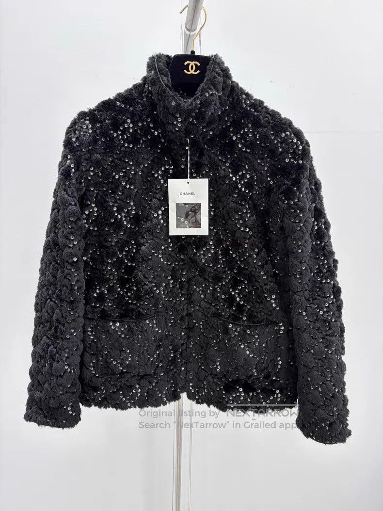 Chanel Chanel 25N Ski Series Black Sequin Flash Plush Fur Coat Size XS / US 0-2 / IT 36-38 - 1 Thumbnail