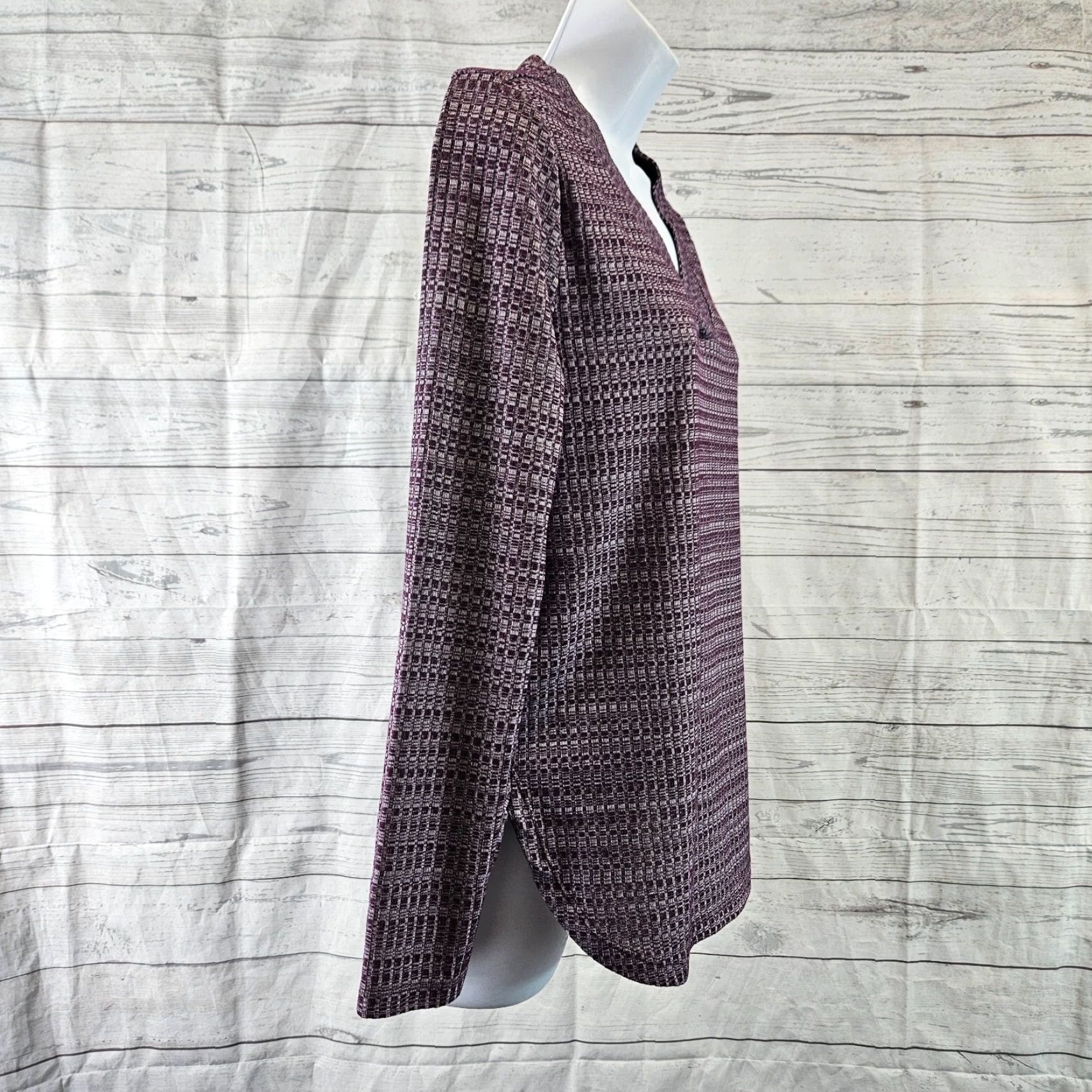 Loft LOFT Ann Taylor Womens Top V-Neck Long Sleeve Purple Size S Polyester Viscose Blend T-Shirt Size S / US 4 / IT 40 - 3 Thumbnail