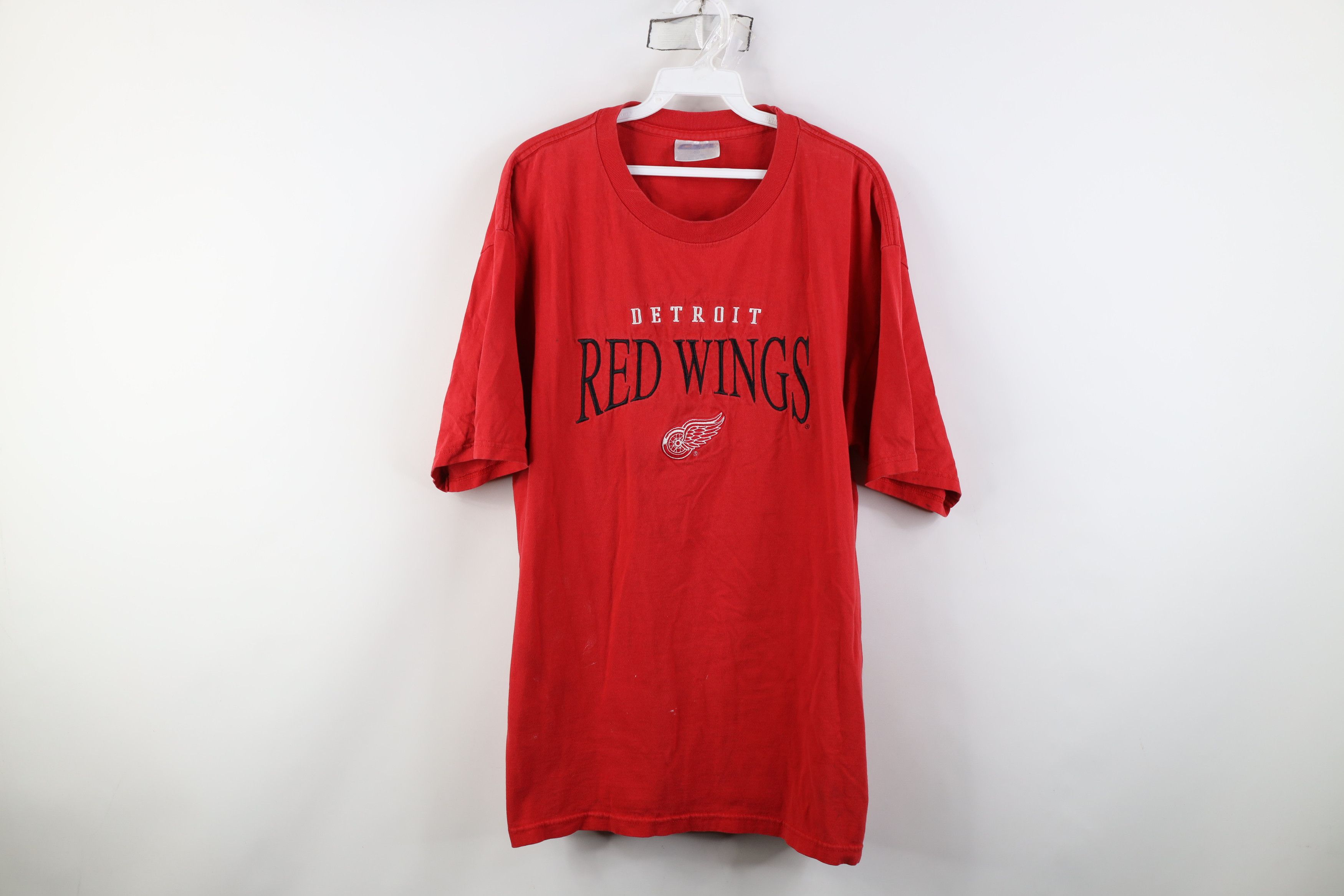 Vintage Vintage 90s Spell Detroit Red Wings Hockey T-Shirt Cotton Size US XL / EU 56 / 4 - 1 Thumbnail