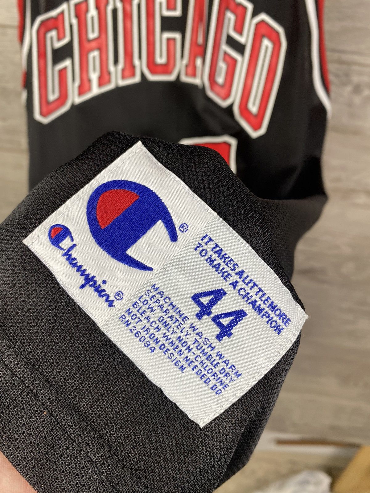 Champion × NBA × Vintage Vintage T-shirt Champion NBA Chicago y2k 00 Size L - XL Size US L / EU 52-54 / 3 - 3 Thumbnail