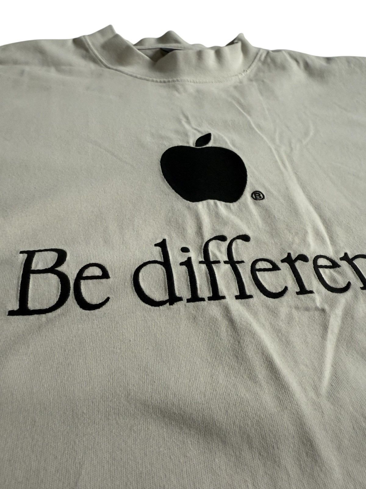 Balenciaga Balenciaga AW/22 unreleased tee Be Different 🍏 Size US XL / EU 56 / 4 - 4 Thumbnail