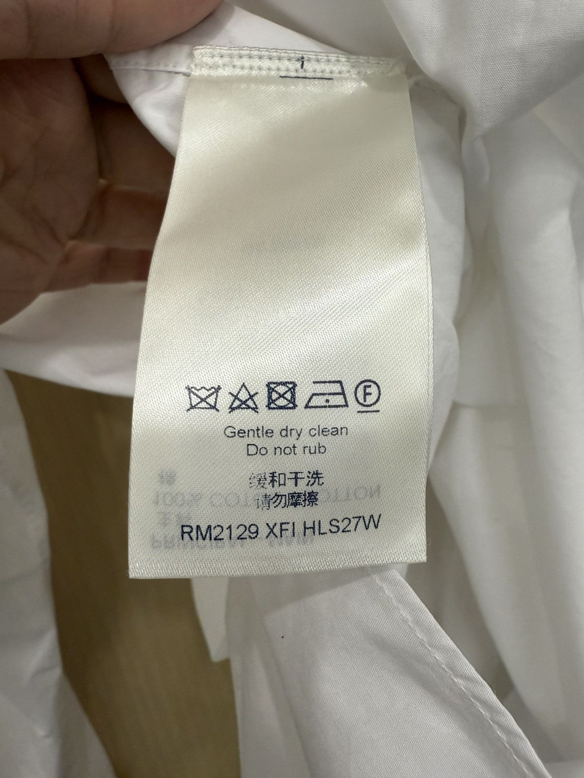 Louis Vuitton Louis Vuitton monogram DNA collar white shirt XL Size US XL / EU 56 / 4 - 9 Thumbnail