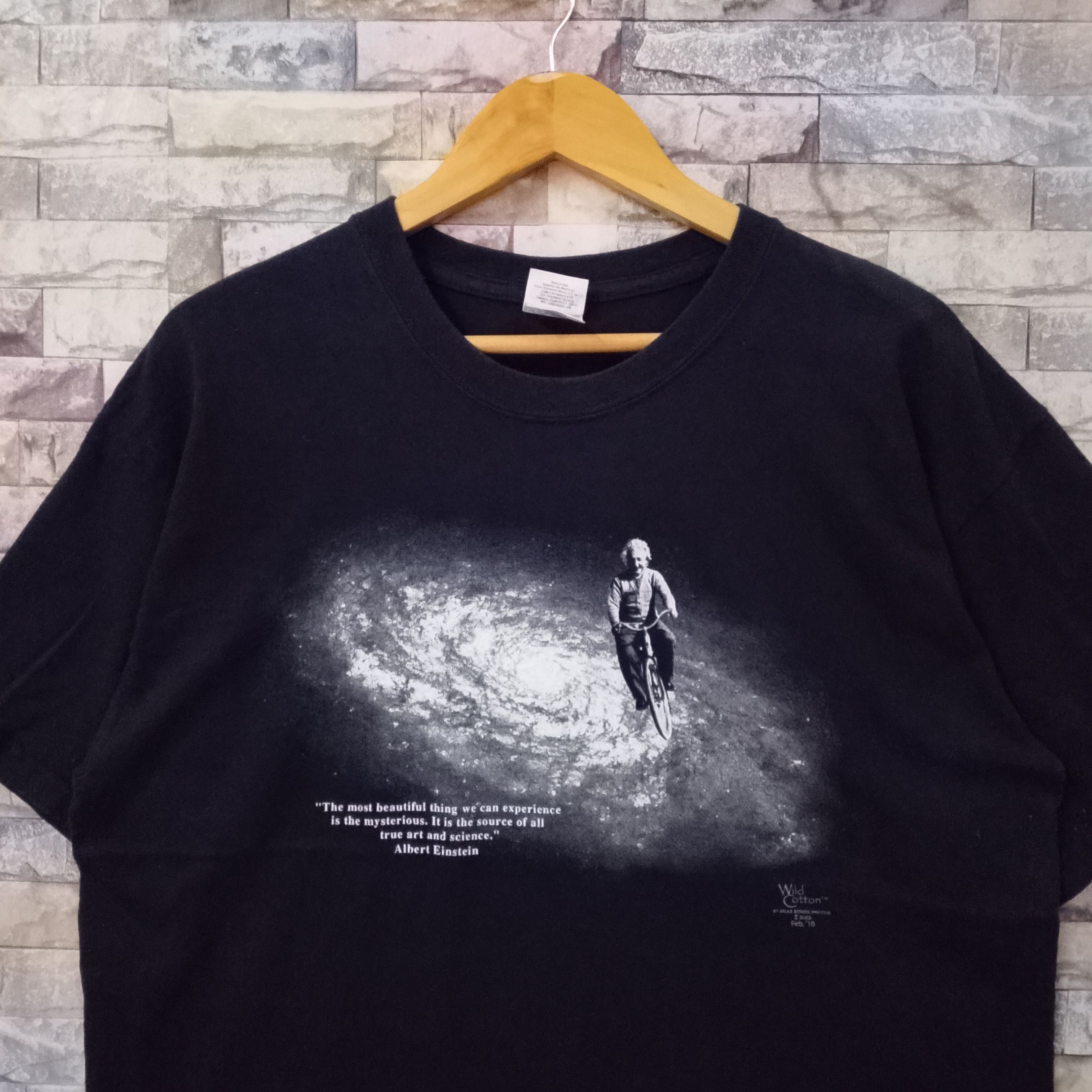 Vintage Vintage Albert Einstein Universe Quote Glow in The Dark Tee Size US L / EU 52-54 / 3 - 2 Thumbnail