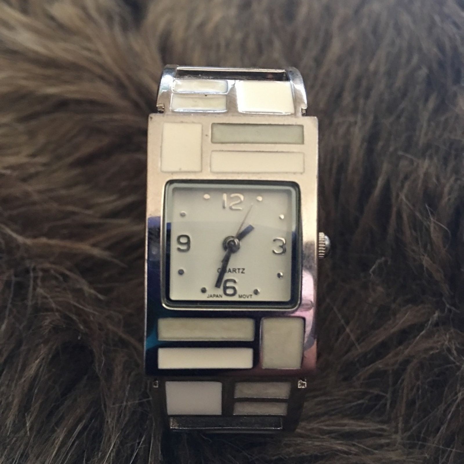 Other Ladies vintage enamel silver tone bracelet watch Size ONE SIZE - 1 Thumbnail