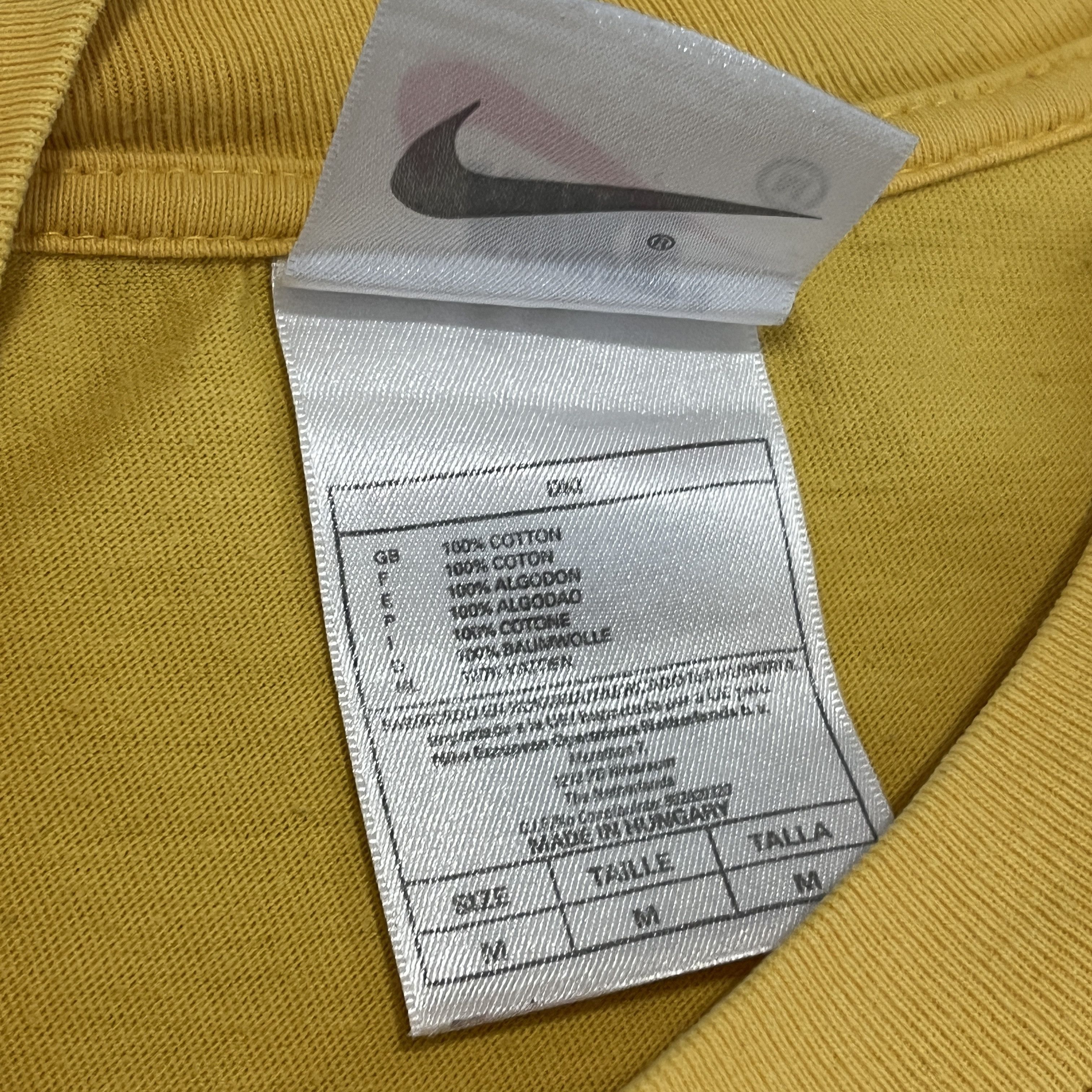 Nike Rare Vintage 90s Nike Football Ronaldo R9 Brasil T Shirt Size US M / EU 48-50 / 2 - 8 Thumbnail